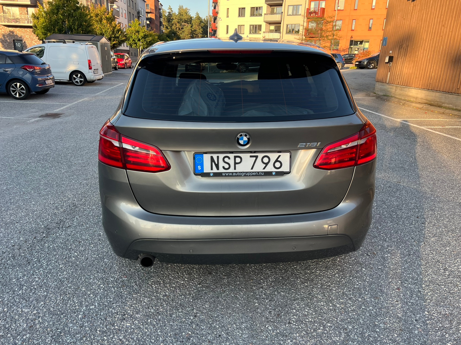 BMW 218 i Active Tourer Steptronic 2015, bild 2/10