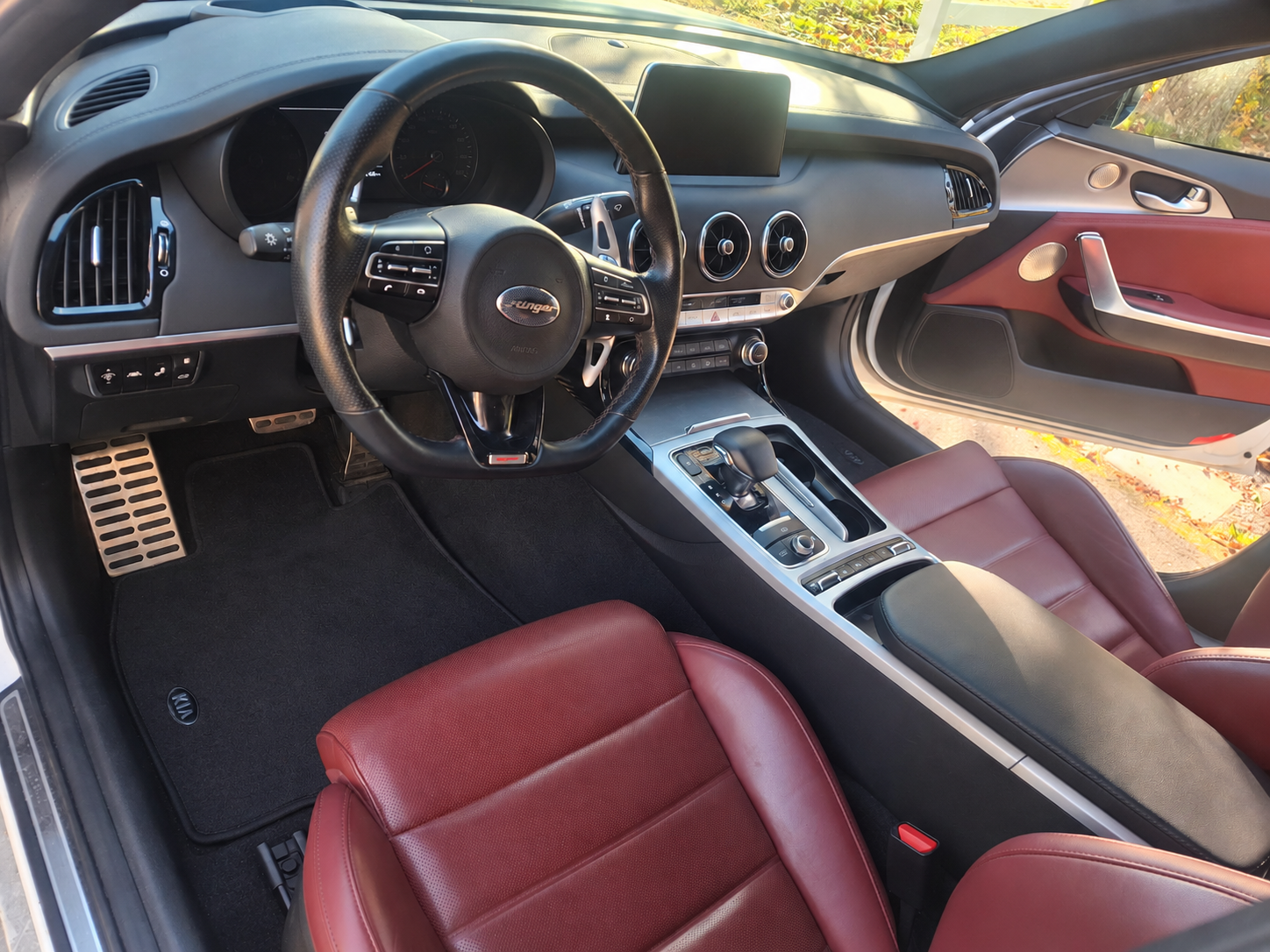 Kia Stinger 3.3 T-GDI V6 GT 2019, bild 6/10