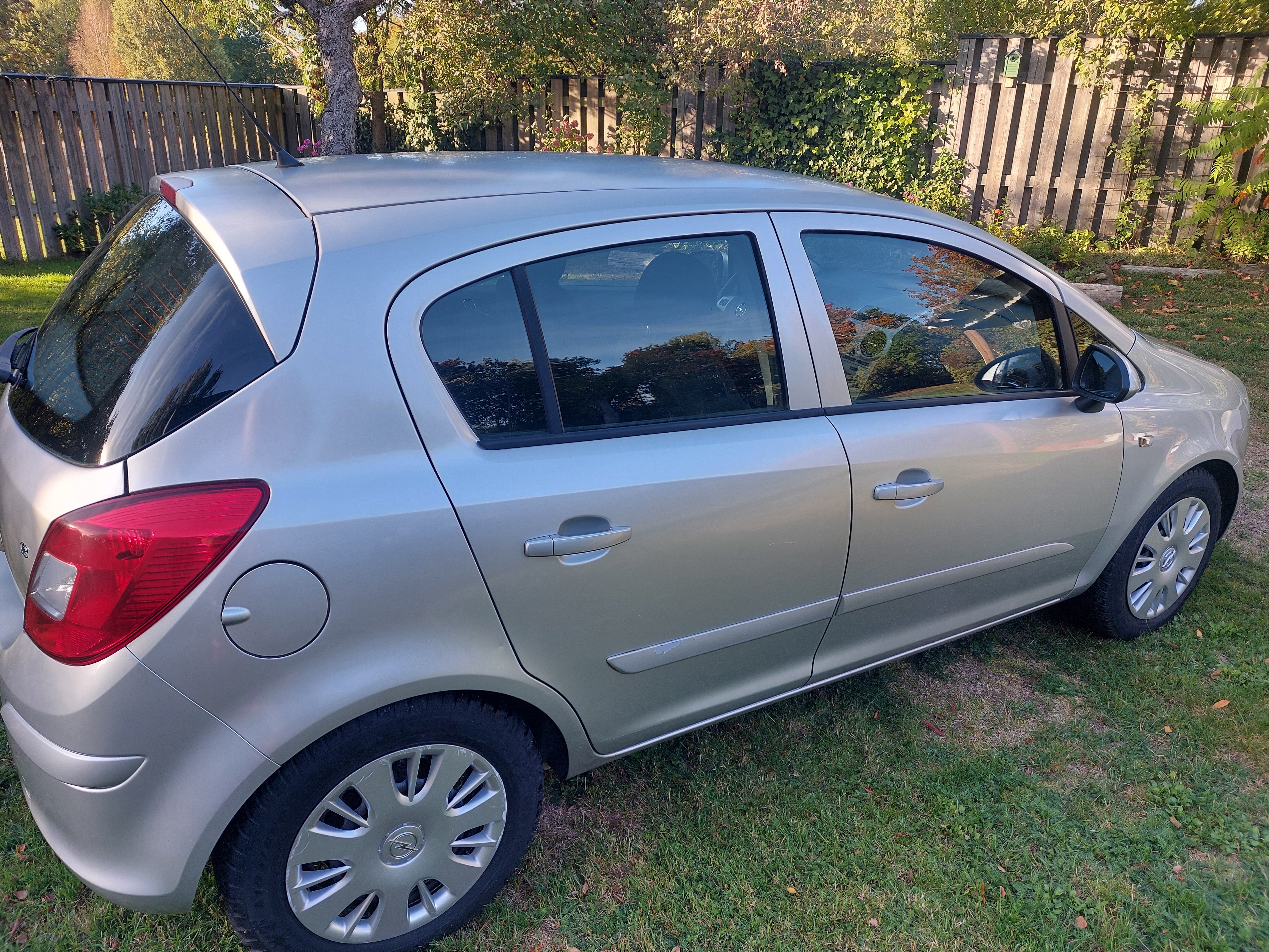 Opel Corsa 5-dörrar 1.2 Twinport Manuell 2008, bild 4/5