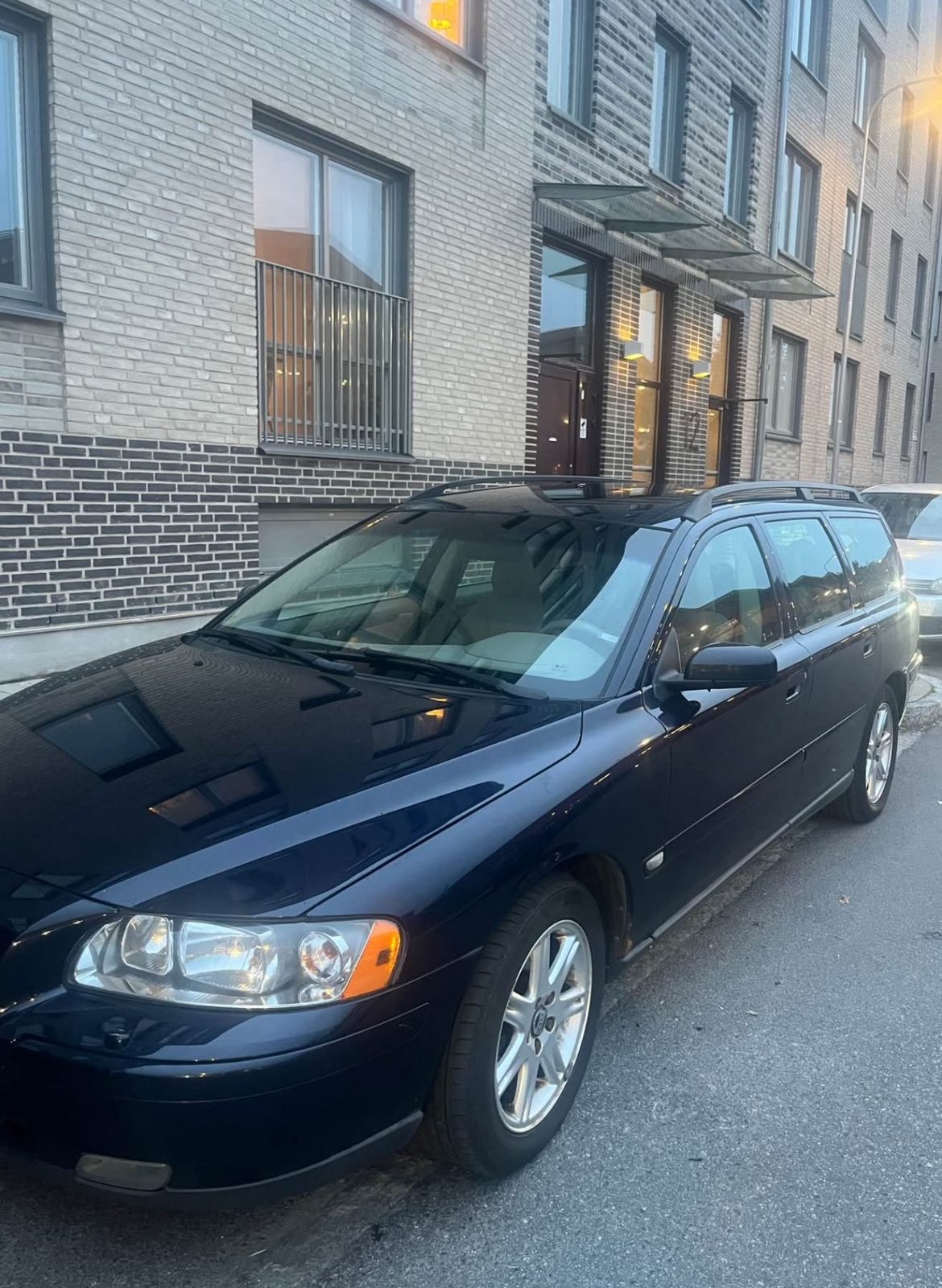Volvo V70 2.5T Manuell 2005, bild 2/2
