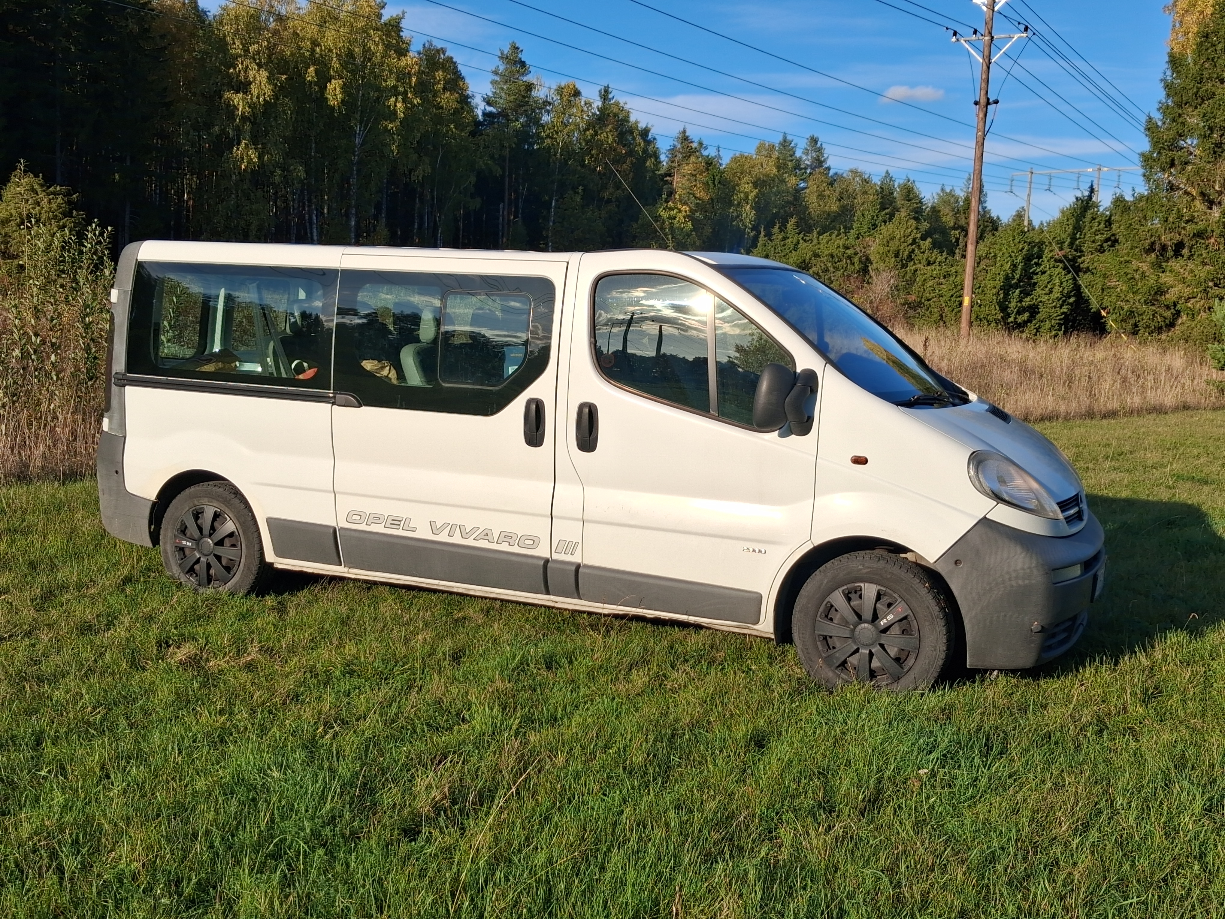 Opel Vivaro Kombi 2.9t 1.9 DTI Manuell 2003, bild 3/5