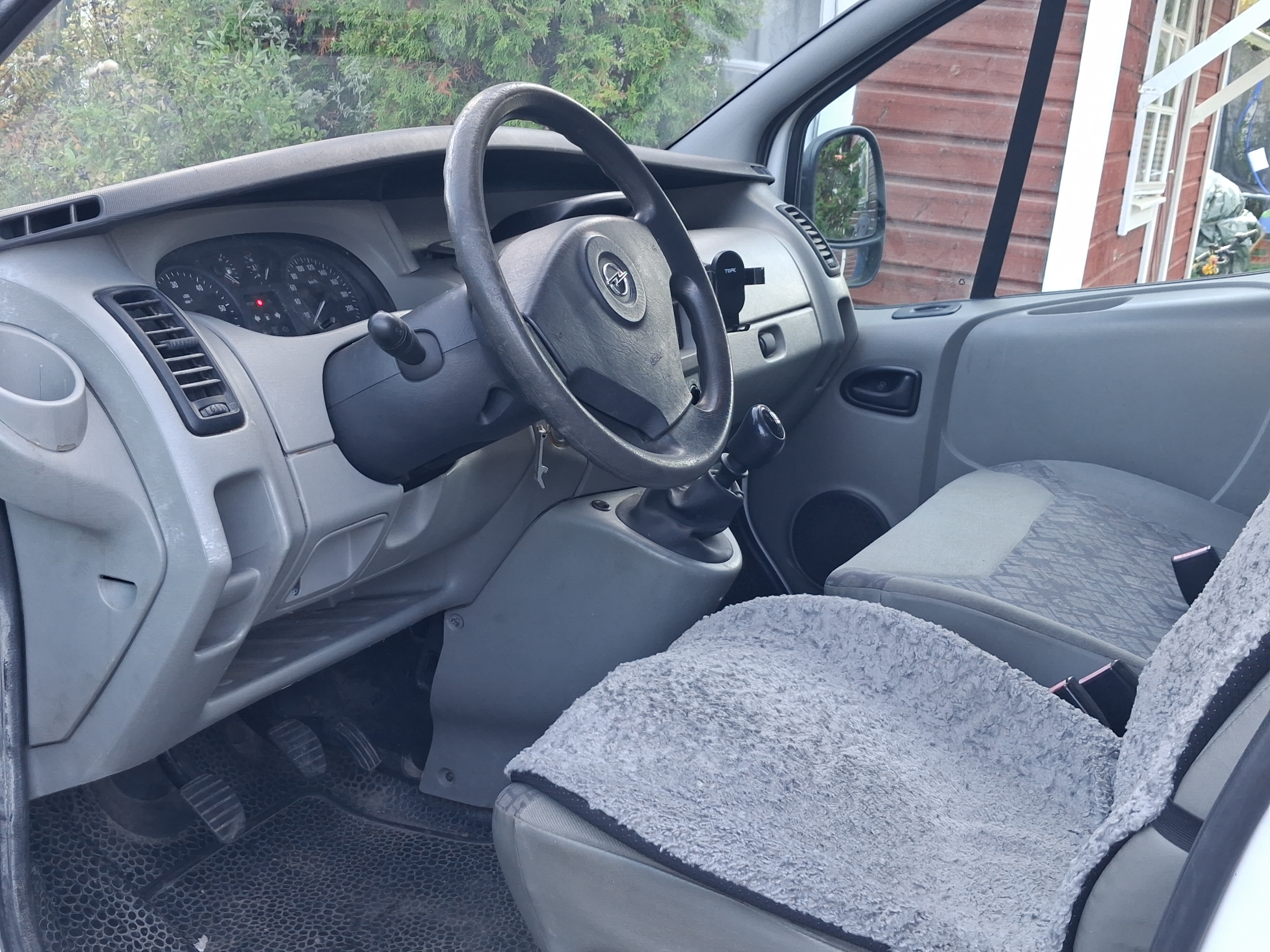 Opel Vivaro Kombi 2.9t 1.9 DTI Manuell 2003, bild 4/5