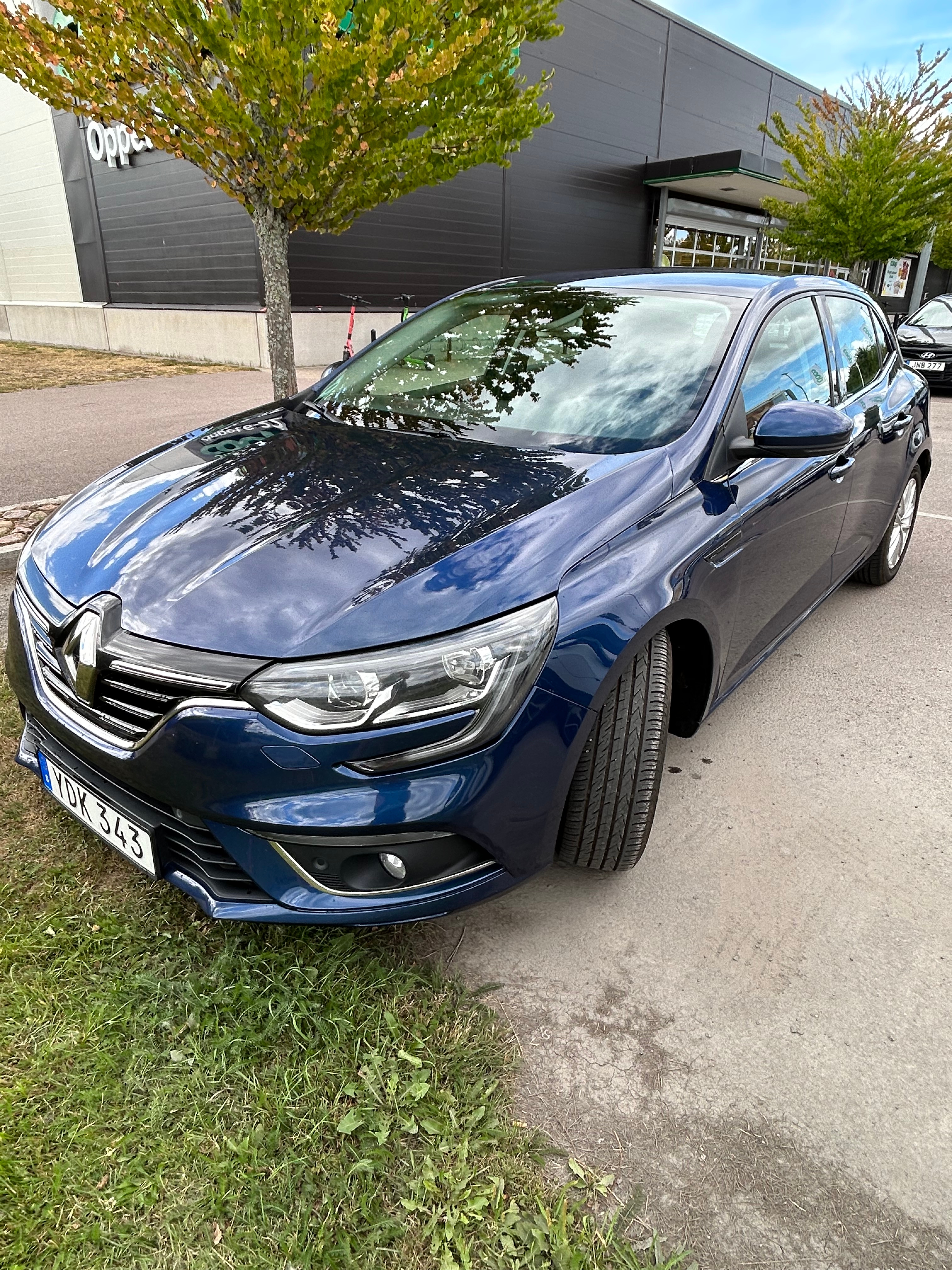 Renault Megane IV 1.5 dCi Manuell 2016, photo 3/6