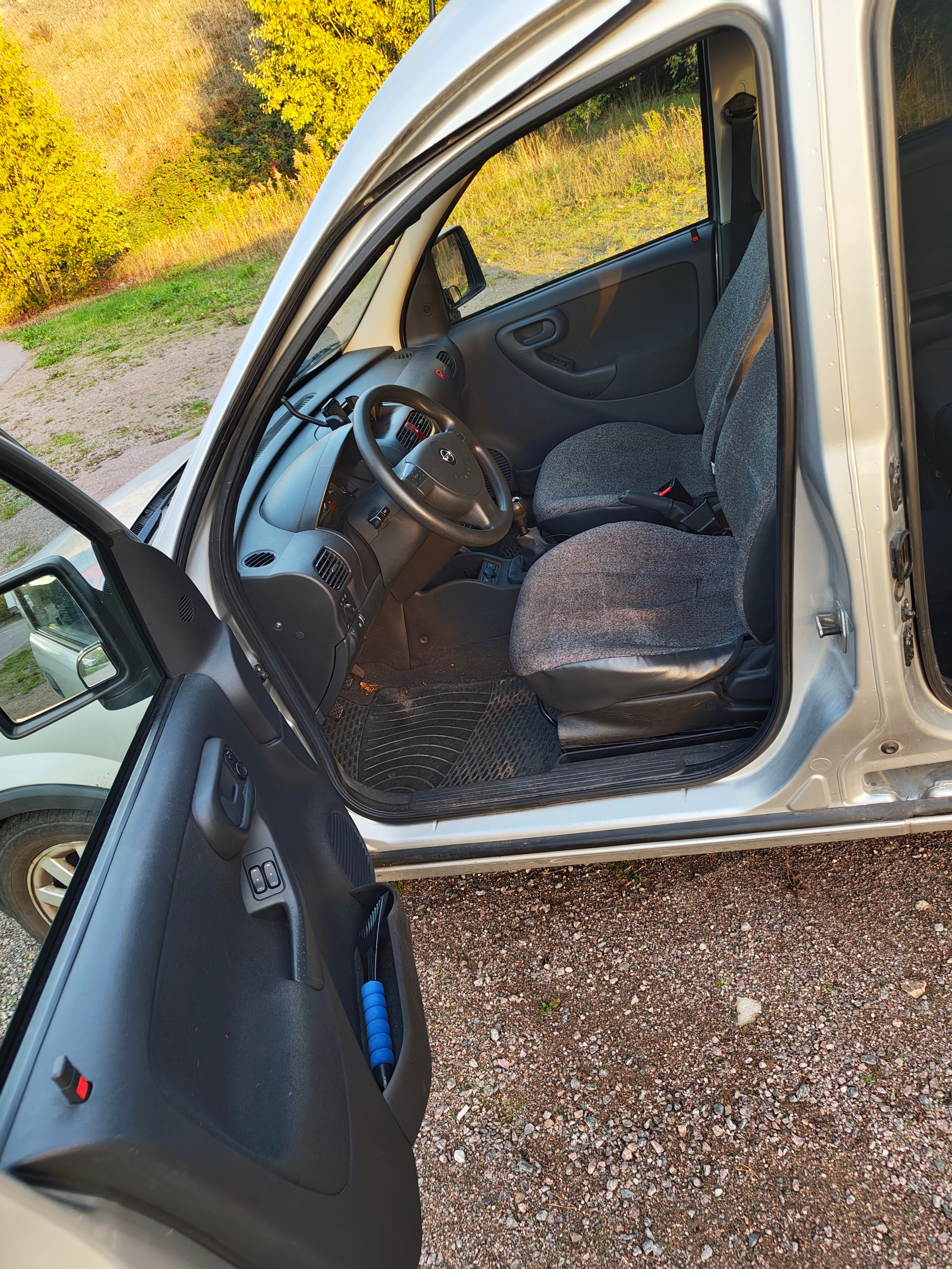Opel Combo 1.3 CDTI ecoFLEX Manuell 2011, kuva 5/10