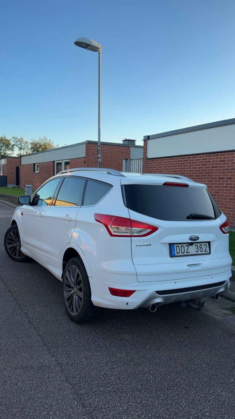 Ford Kuga 2.0 TDCi AWD Powershift 2014, bild 2/6