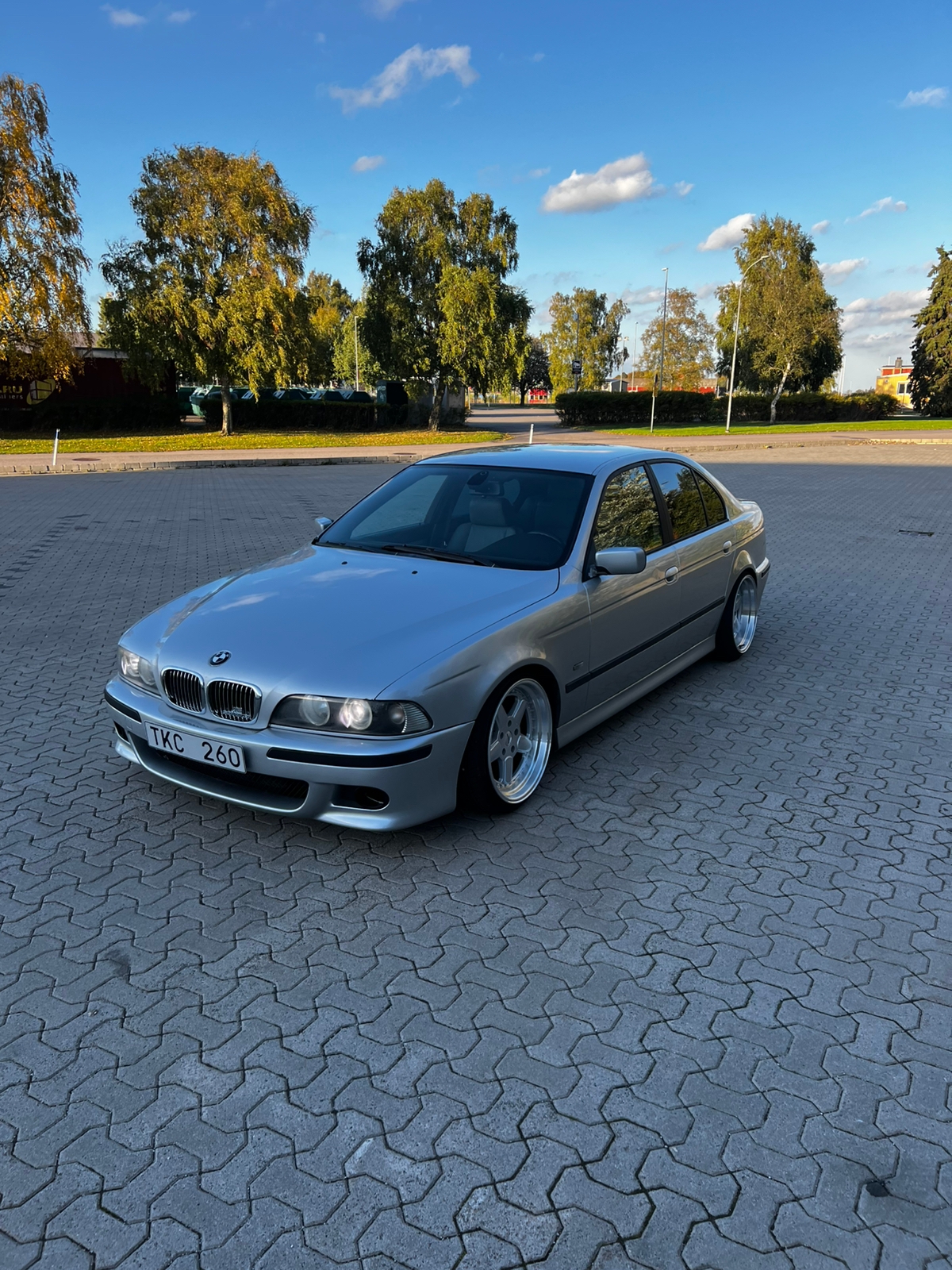 BMW 525