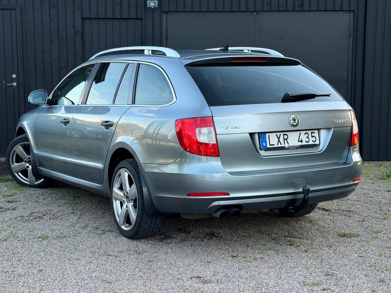 Skoda Superb 2012, bild 4/10