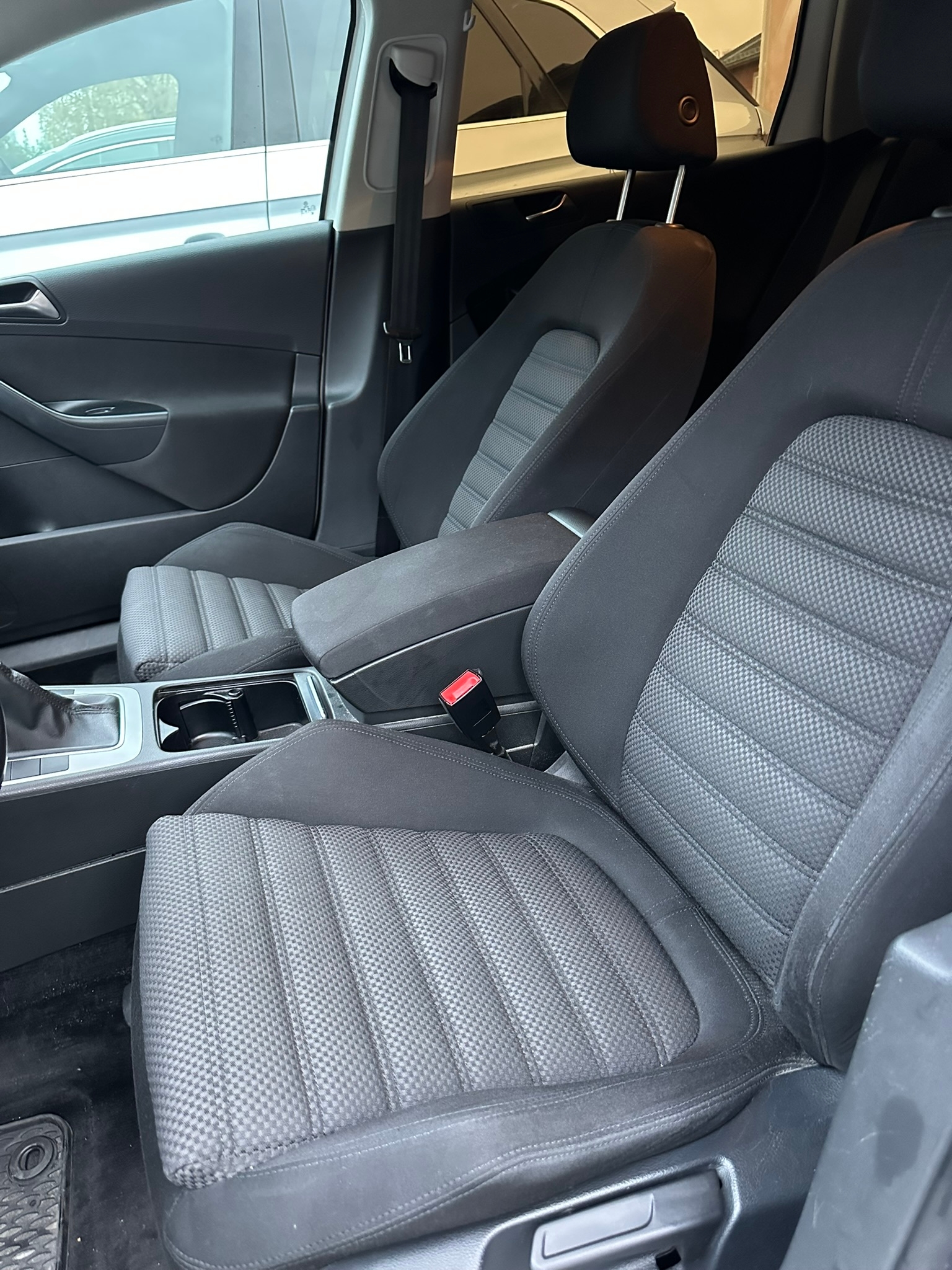 Volkswagen Passat 2010, kuva 7/9