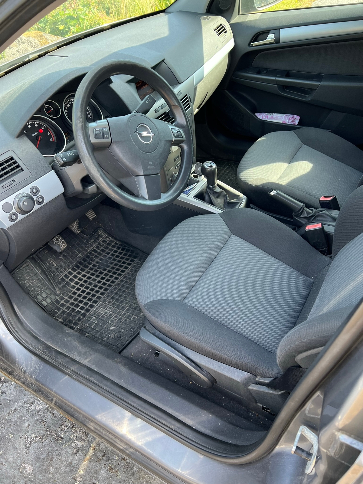 Opel Astra 1.6 Twinport ECOTEC Manuell 2006, bild 5/5