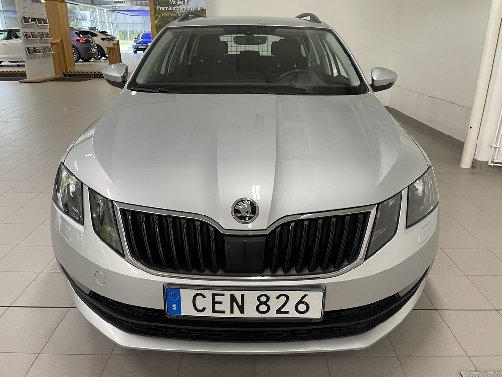 Skoda Octavia Combi Ambition TSI 115Hk 2019, bild 4/10