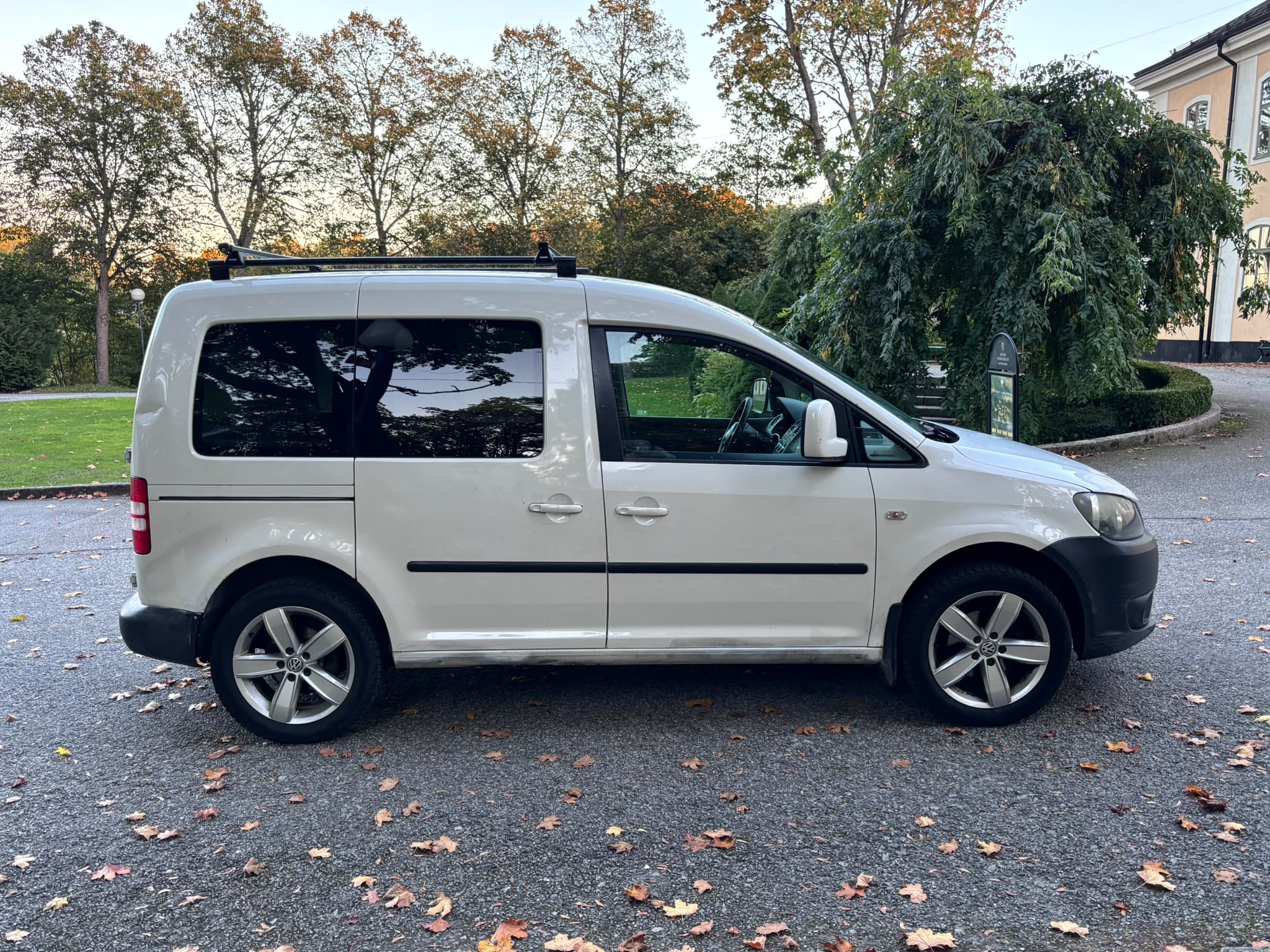 Volkswagen Caddy 2011, kuva 6/10