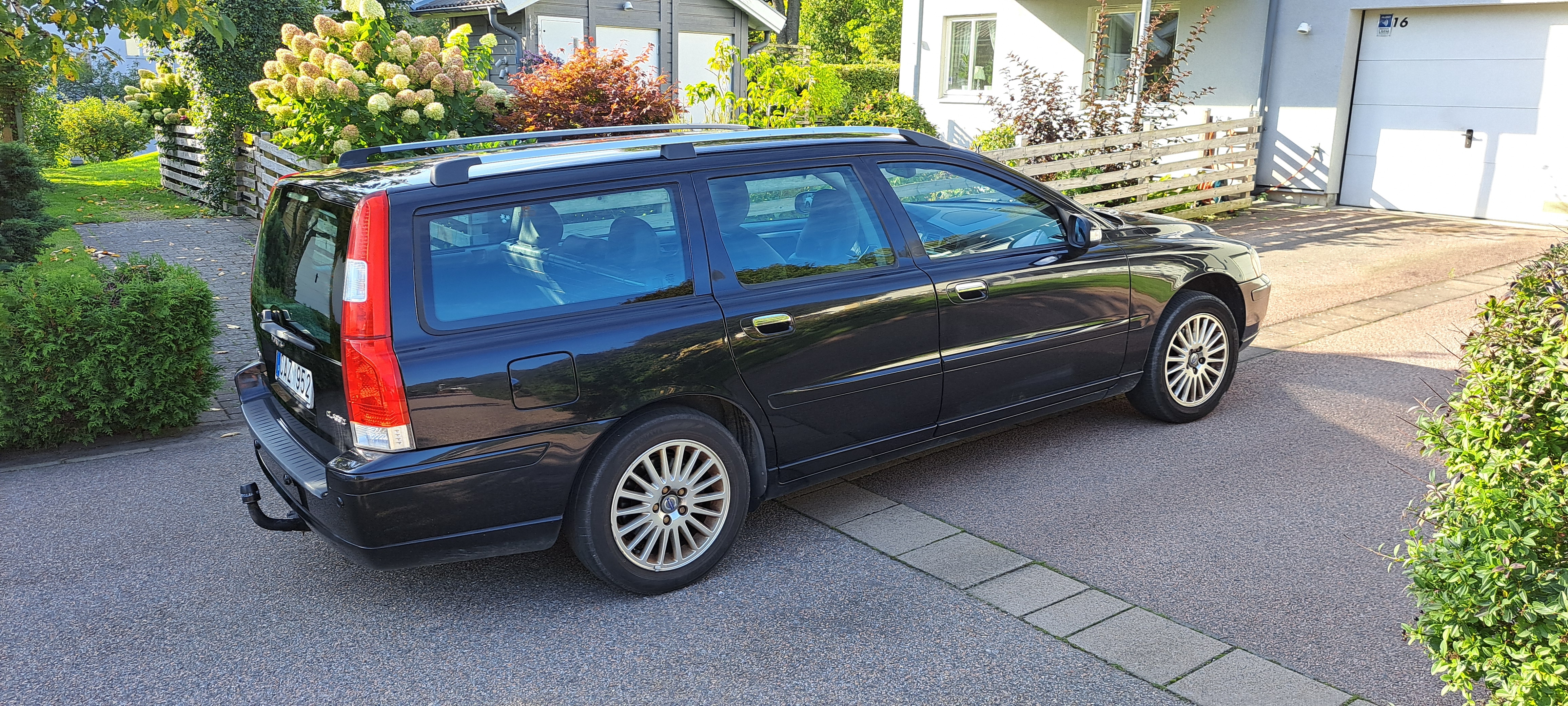 Volvo V70 2.4 Manuell 2007, bild 2/6