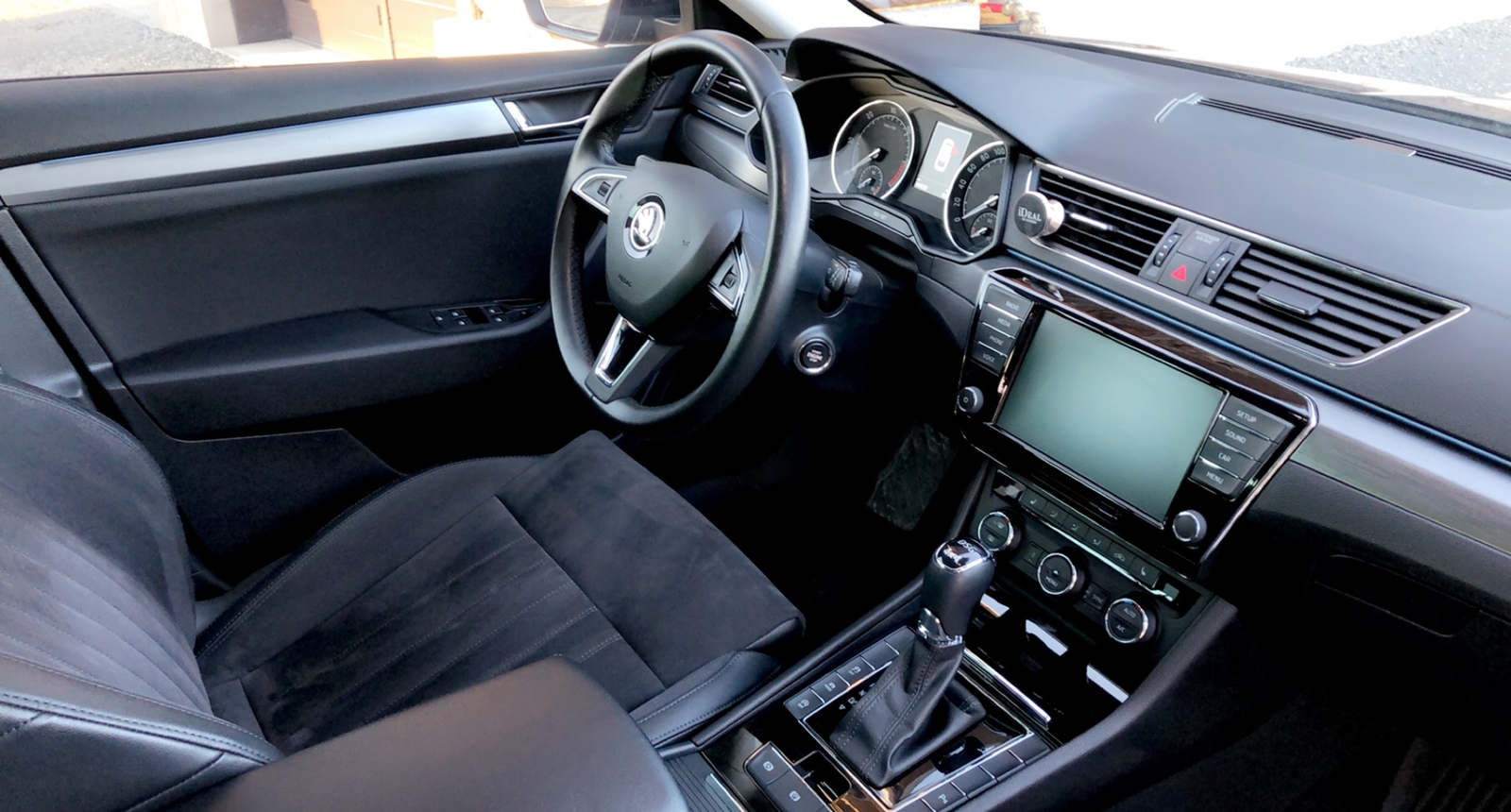 Skoda Superb 2017, bild 3/6