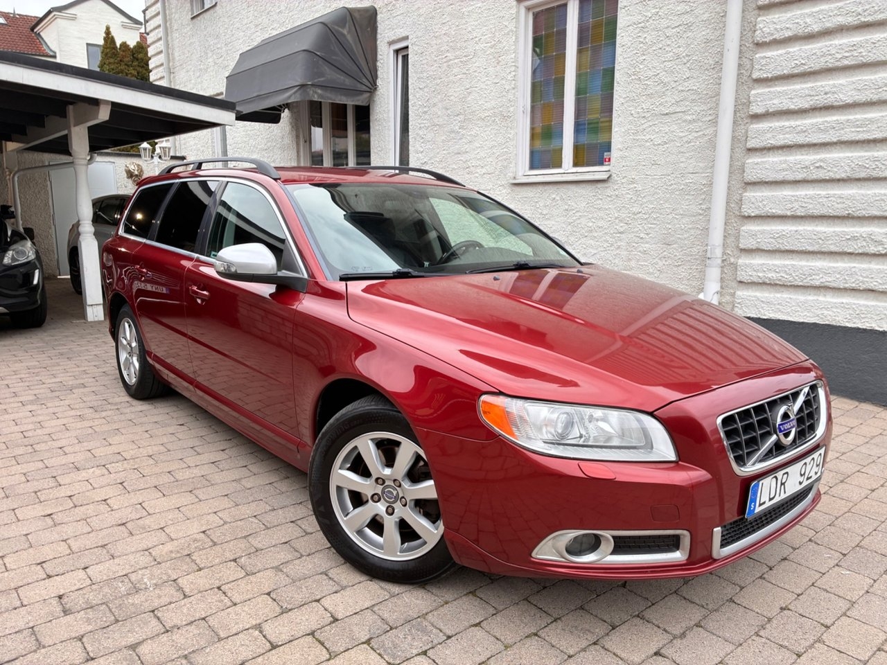 Volvo V70 D3 Momentum 163HK 2011, photo 4/10