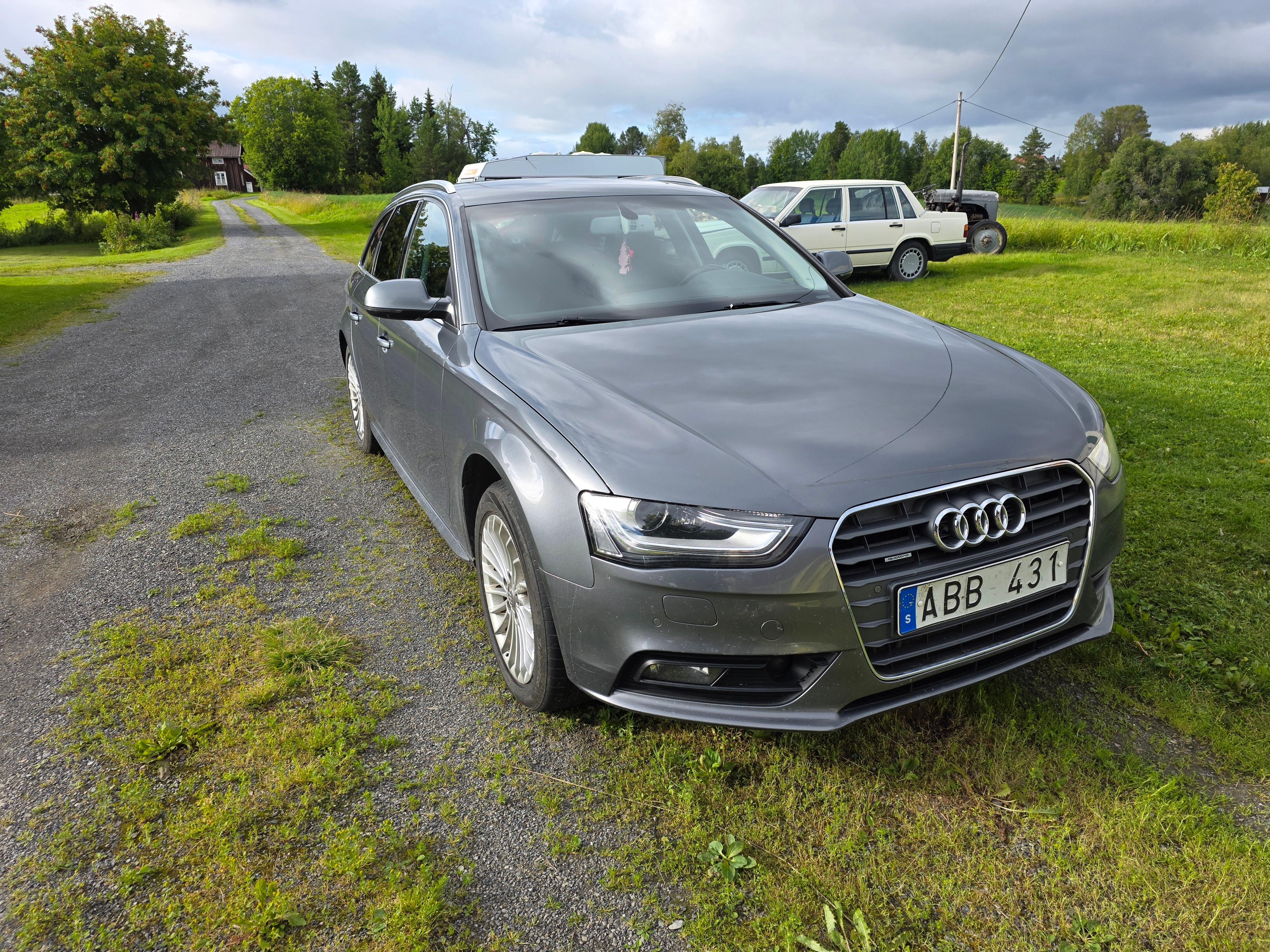 Audi A4 2013, bild 2/10