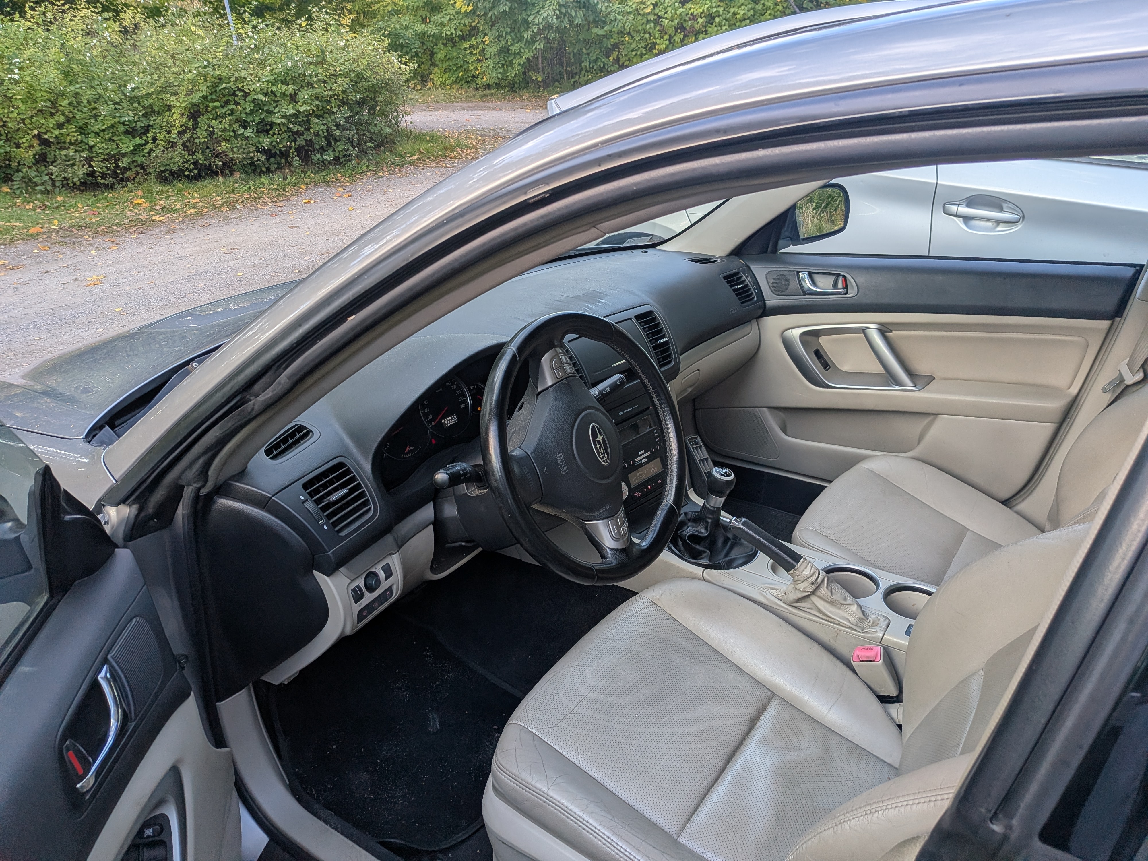 Subaru Legacy 2.0 4WD Manuell 2009, bild 3/6