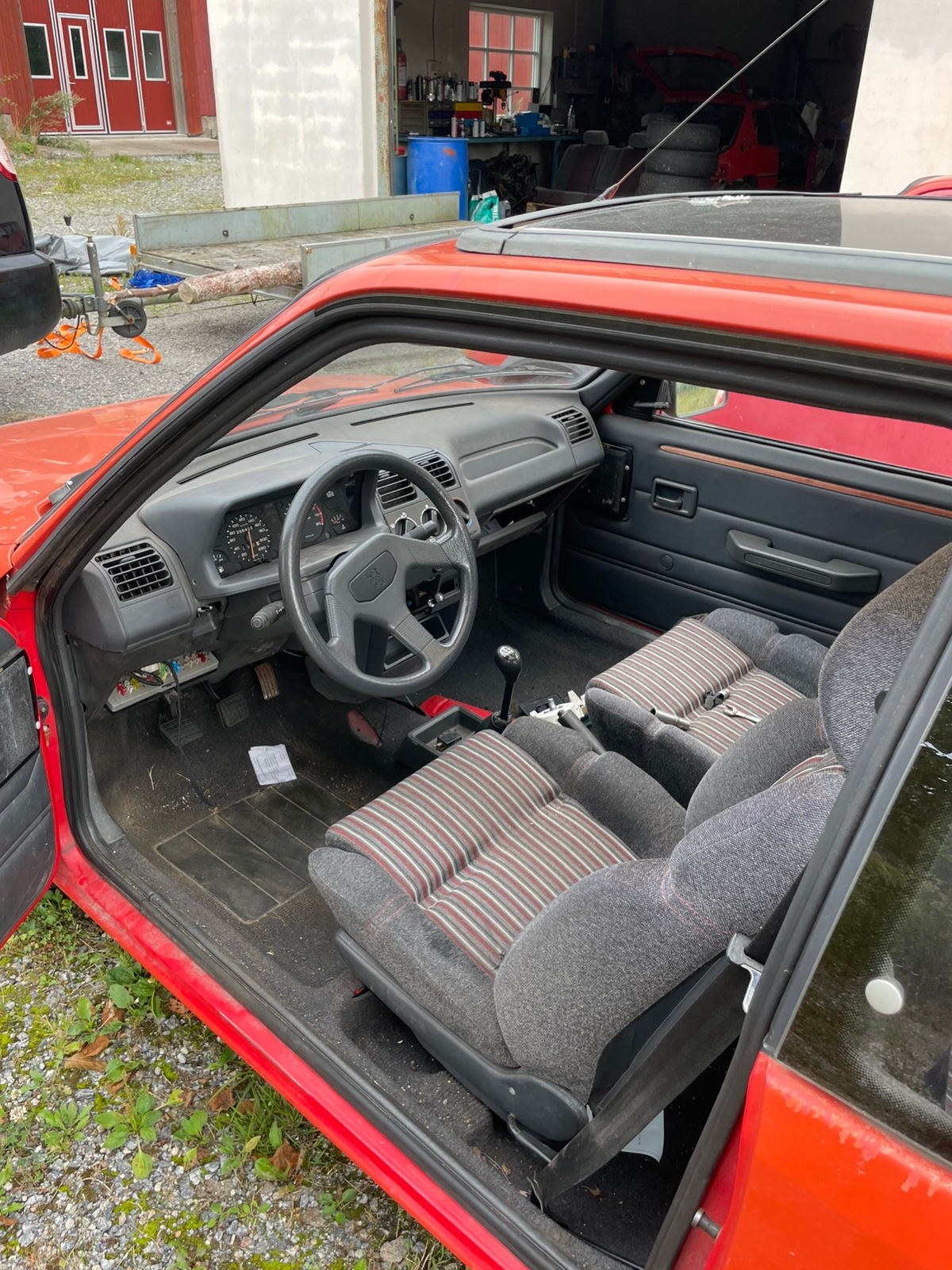 Peugeot 205 3-dörrar 1.4 Manuell 1988, photo 3/5