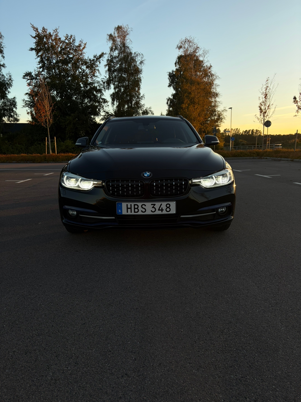 BMW 318 d Touring Steptronic 2017, photo 2/6