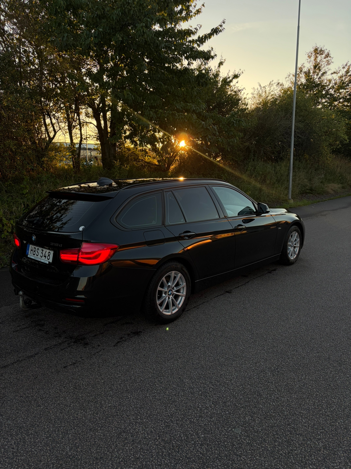 BMW 318 d Touring Steptronic 2017, photo 3/6
