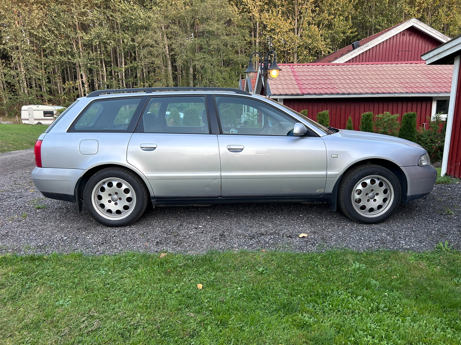 Audi A4 Avant 1.8 T quattro Manuell 2001, bild 2/10