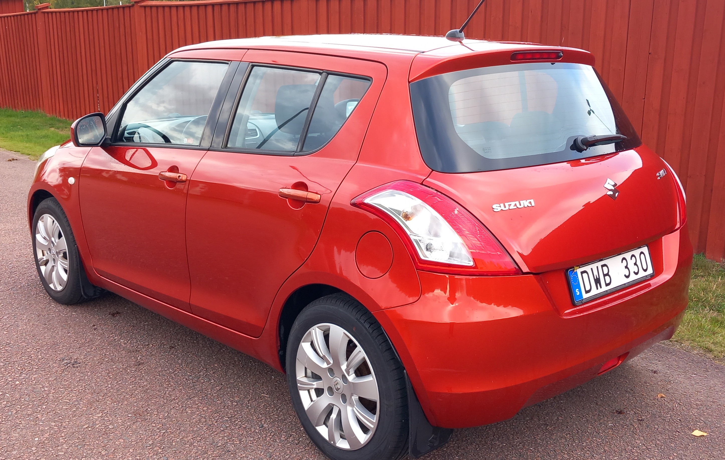 Suzuki Swift 2011, bild 2/7