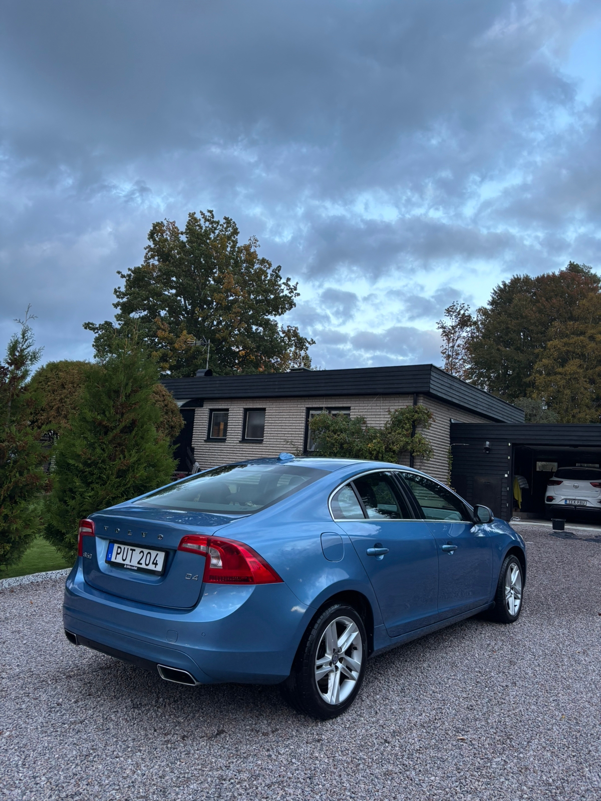 Volvo S60 D4 Geartronic 2015, bild 2/6