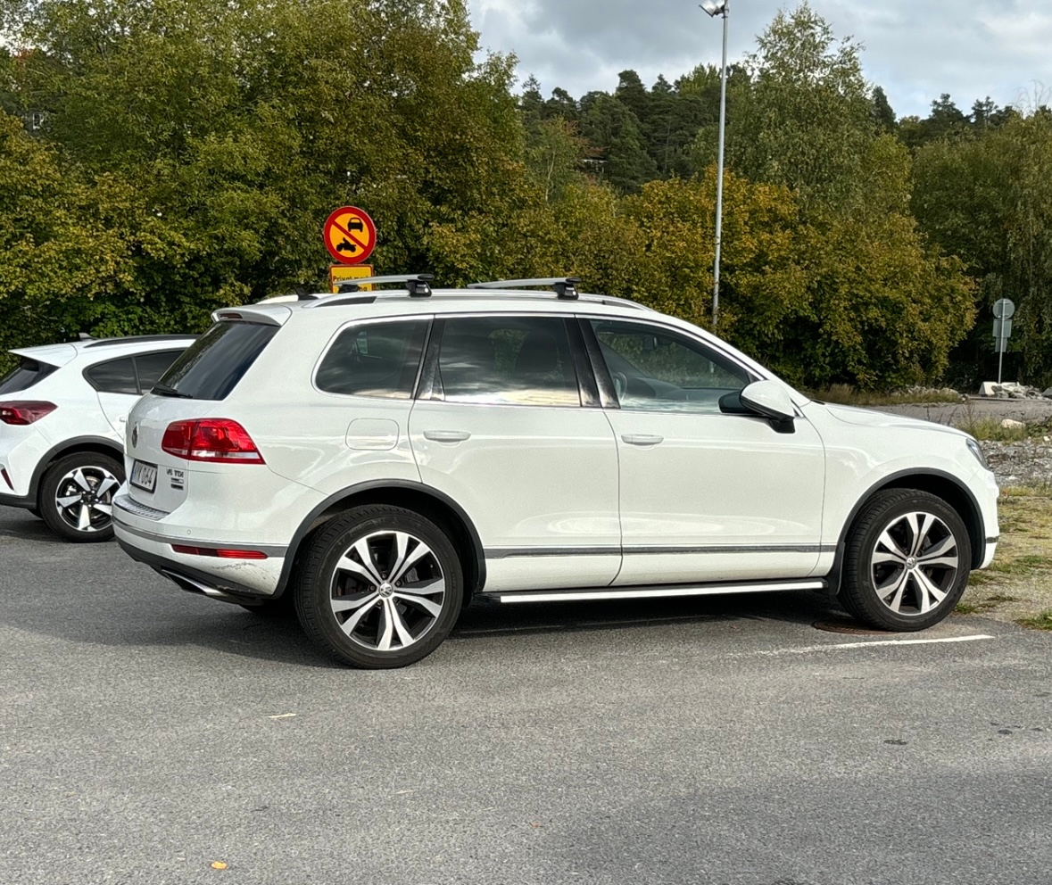 Volkswagen Touareg 2016, bild 2/6