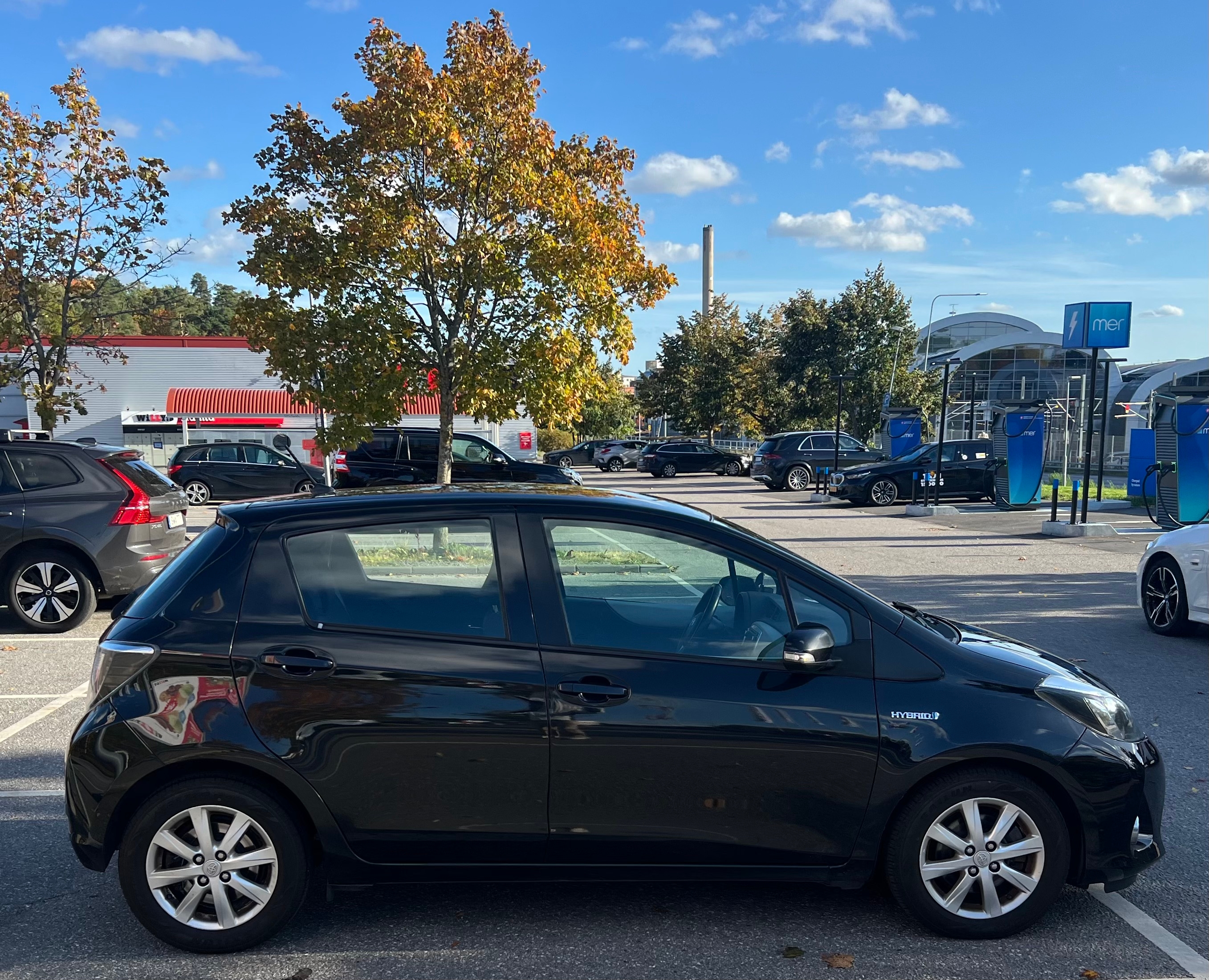 Toyota Yaris Hybrid e-CVT 2012, kuva 4/7