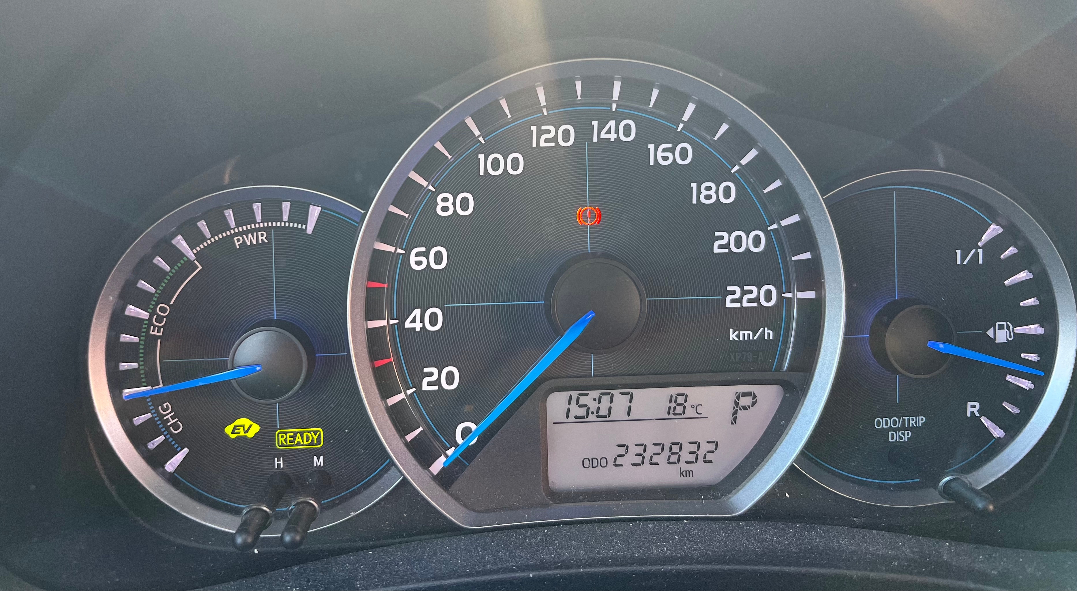Toyota Yaris Hybrid e-CVT 2012, kuva 6/7