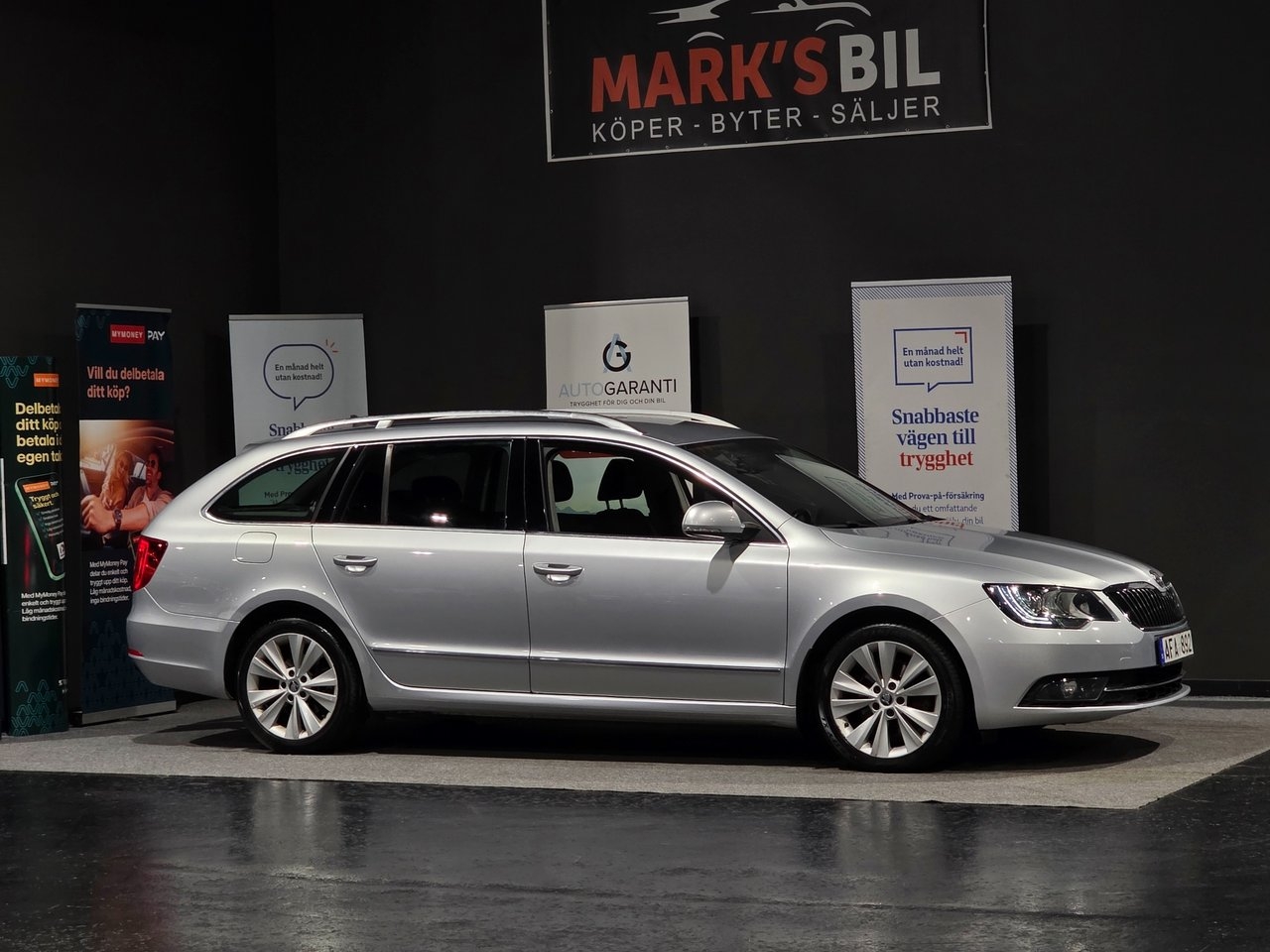 Skoda Superb Kombi 2.0 TDI Ambition 2014, bild 2/10