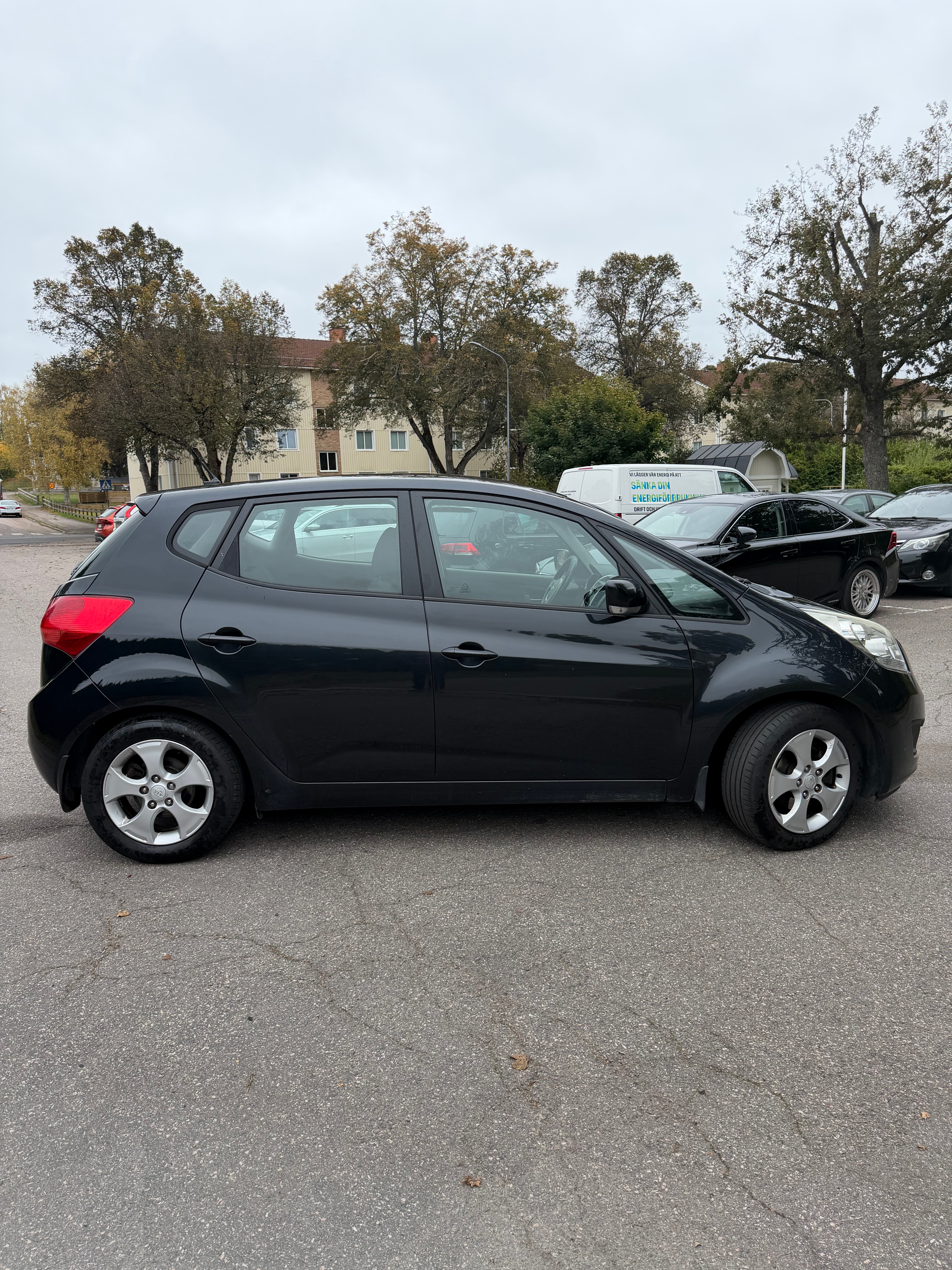 Kia Venga 1.4 CVVT Manuell 2010, bild 2/8