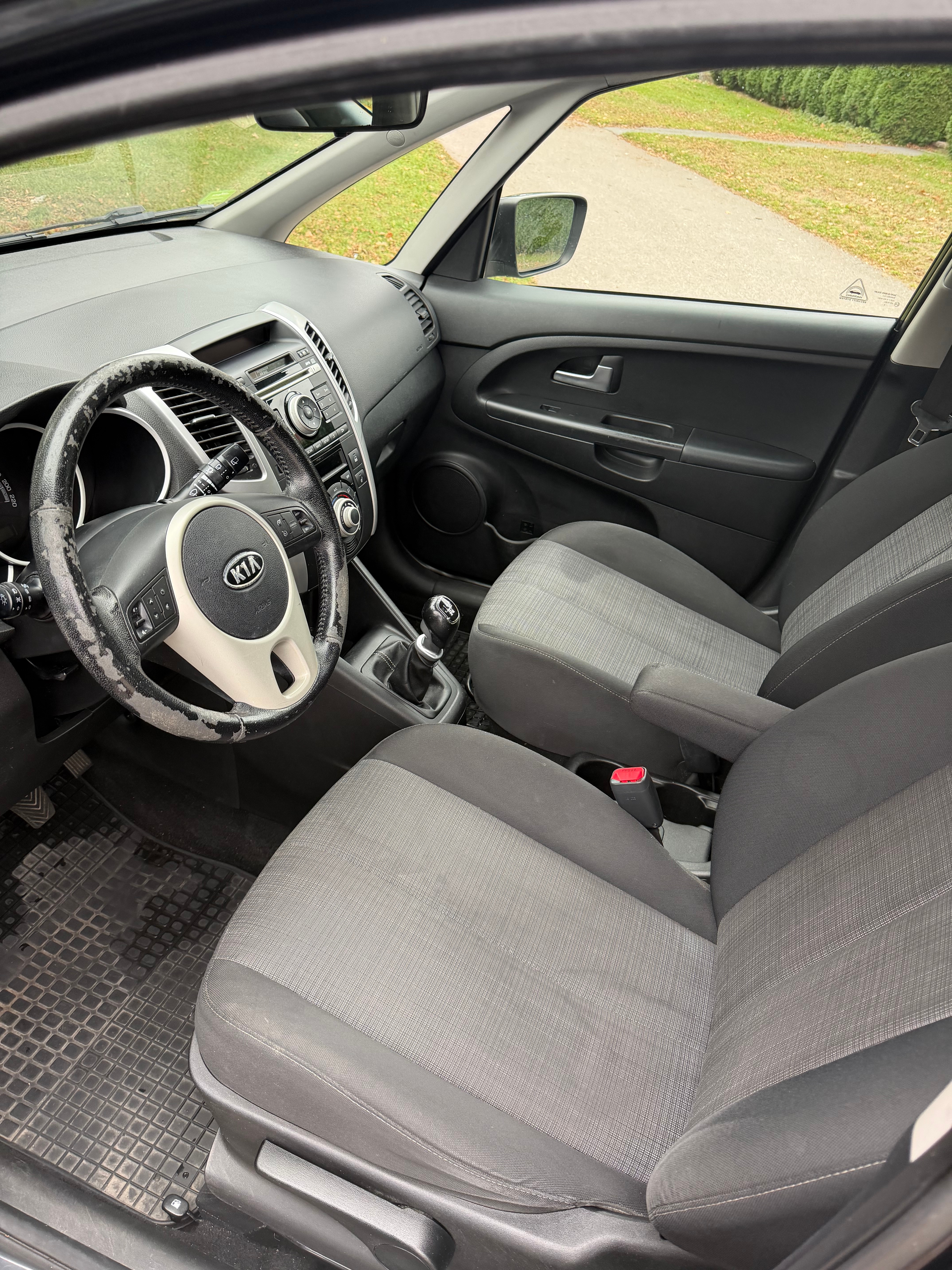 Kia Venga 1.4 CVVT Manuell 2010, bild 4/8