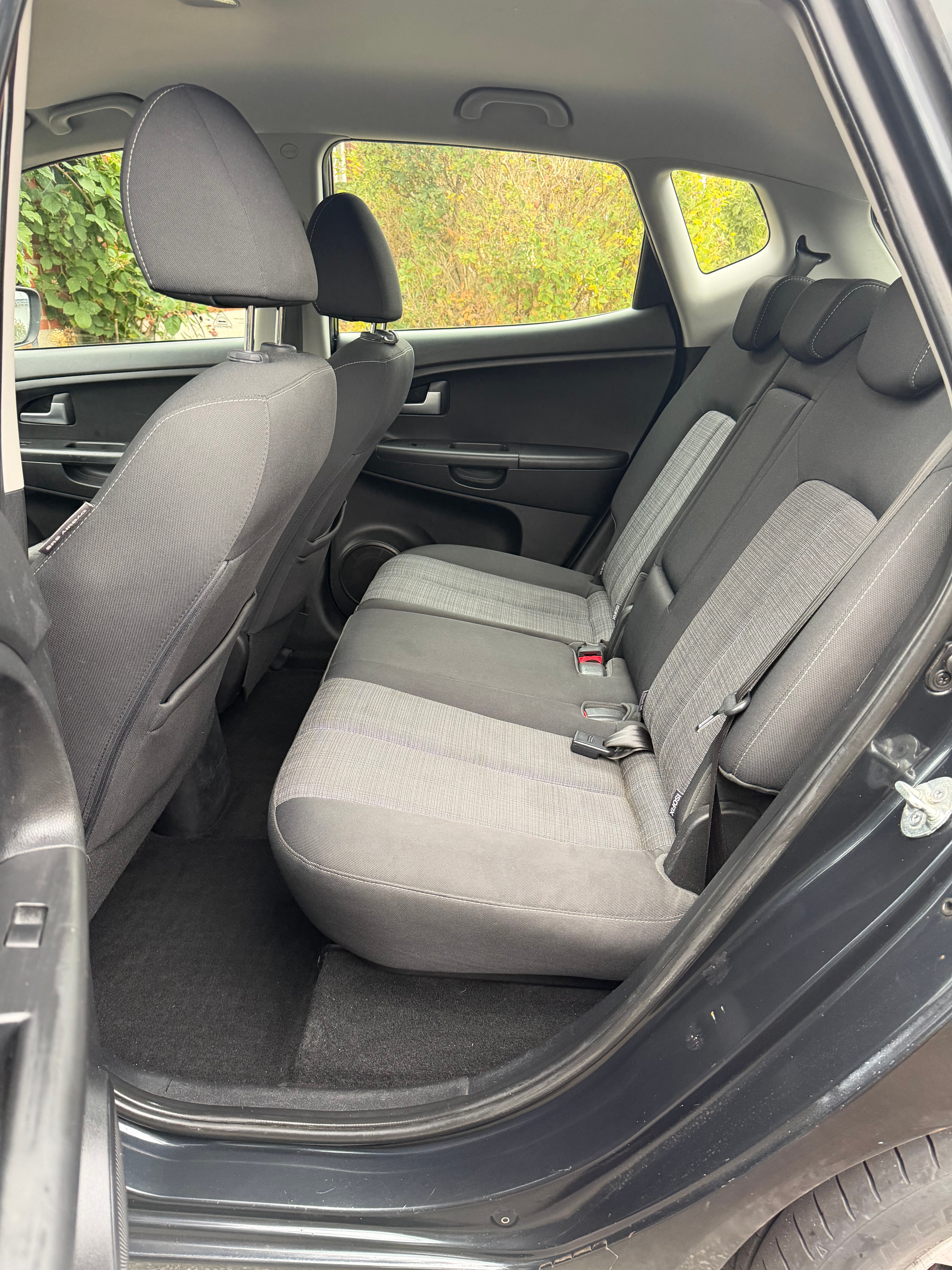 Kia Venga 1.4 CVVT Manuell 2010, bild 8/8
