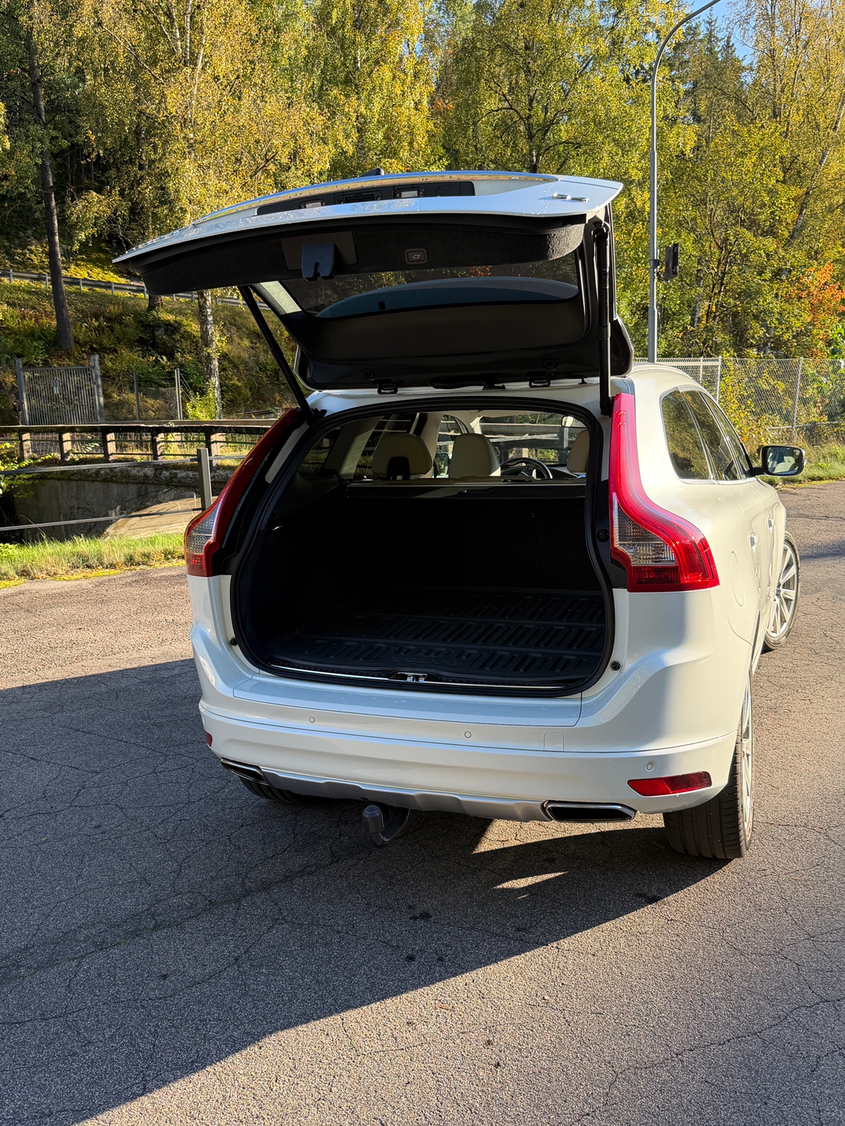 Volvo XC60 Ocean Race Business E PRO 2015, bild 4/10
