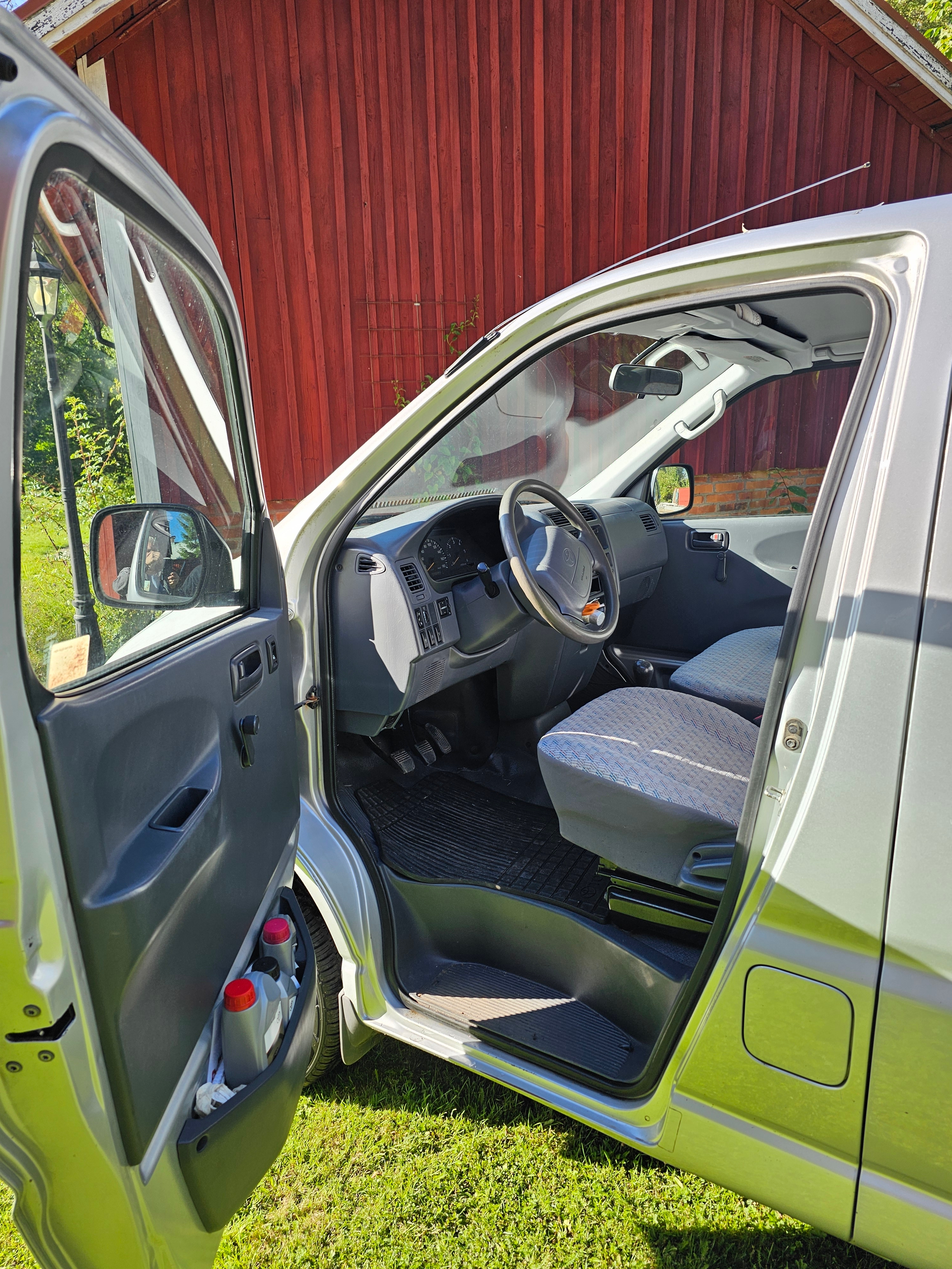 Toyota HiAce Skåpbil 2.5 4WD Manuell 2006, photo 7/9