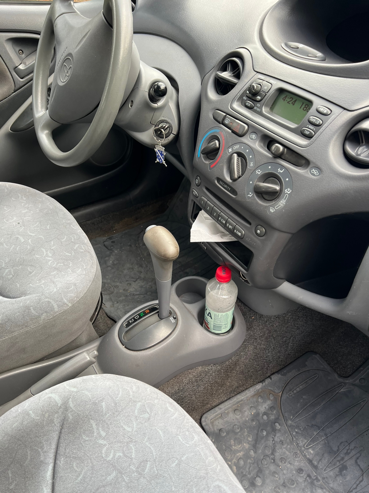 Toyota Yaris 2001, bild 5/6