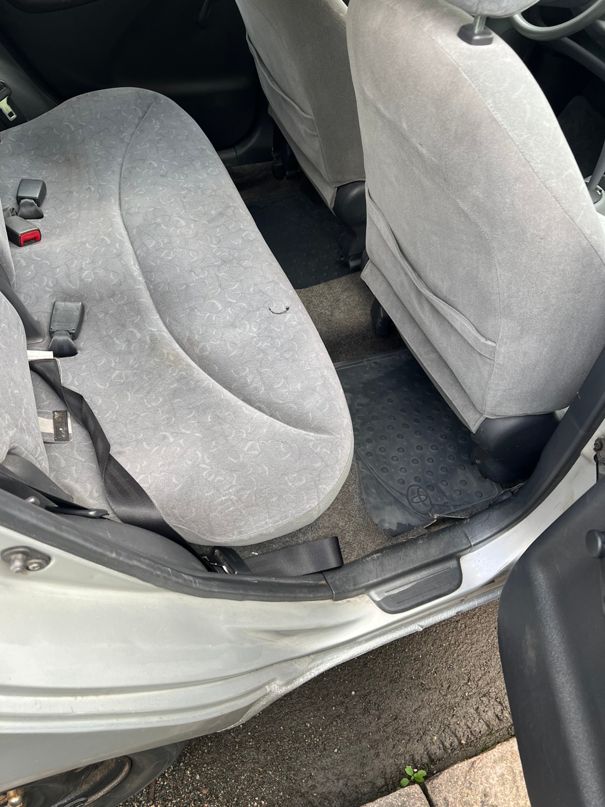 Toyota Yaris 2001, bild 4/6