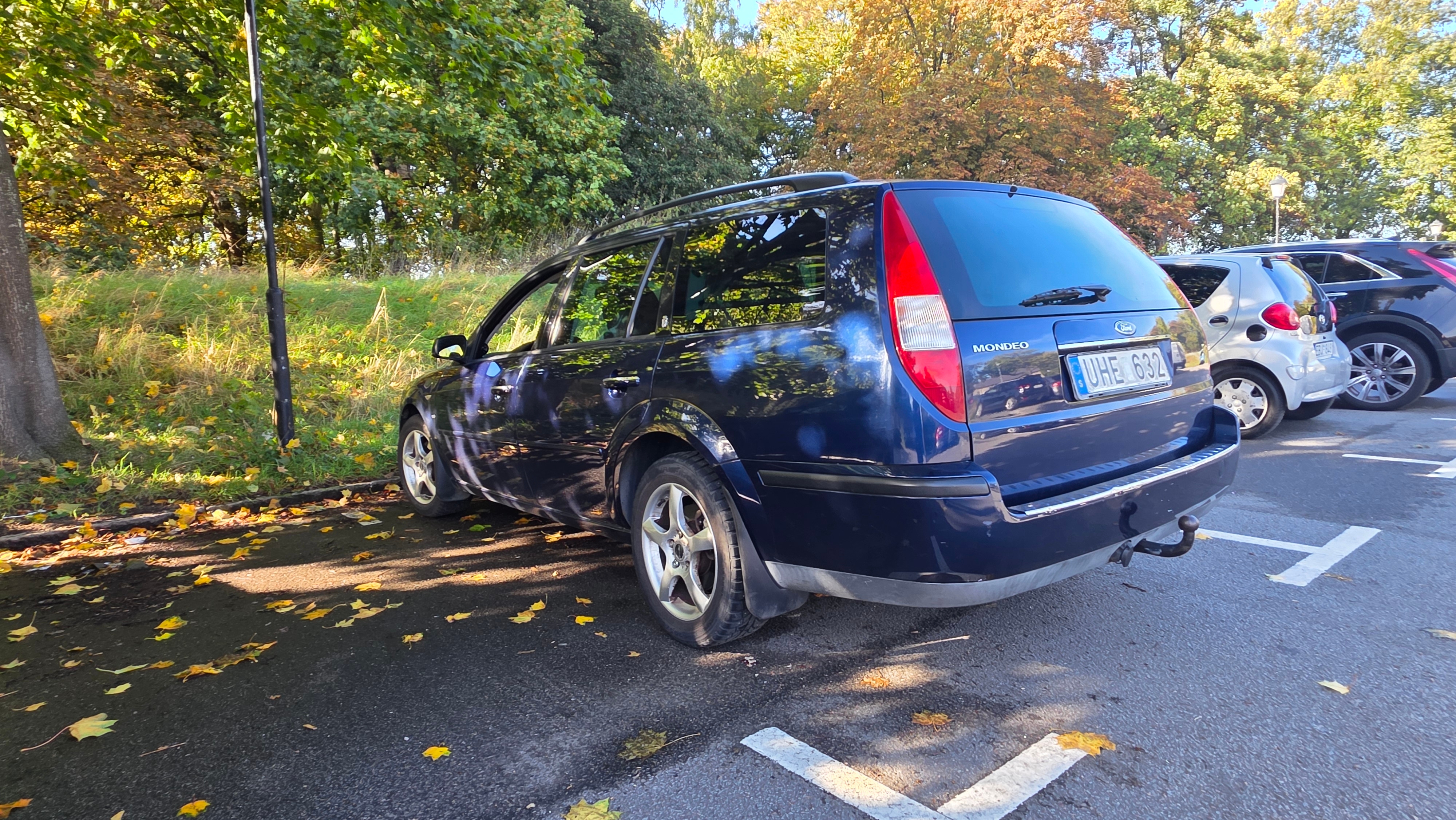 Ford Mondeo Kombi 2.5 V6 Manuell 2003, bild 3/10