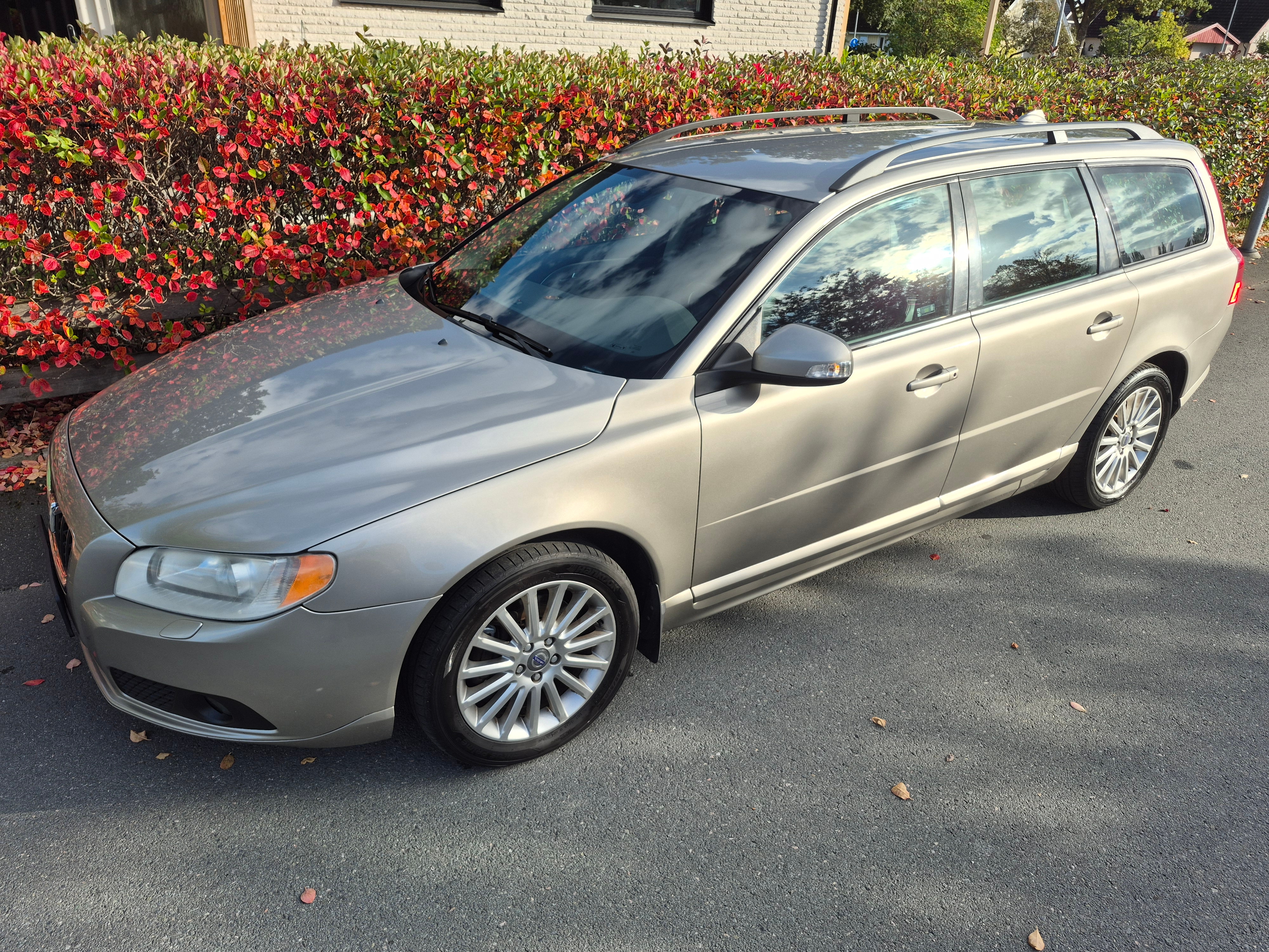 Volvo V70 3.2 Geartronic 2008, bild 2/9
