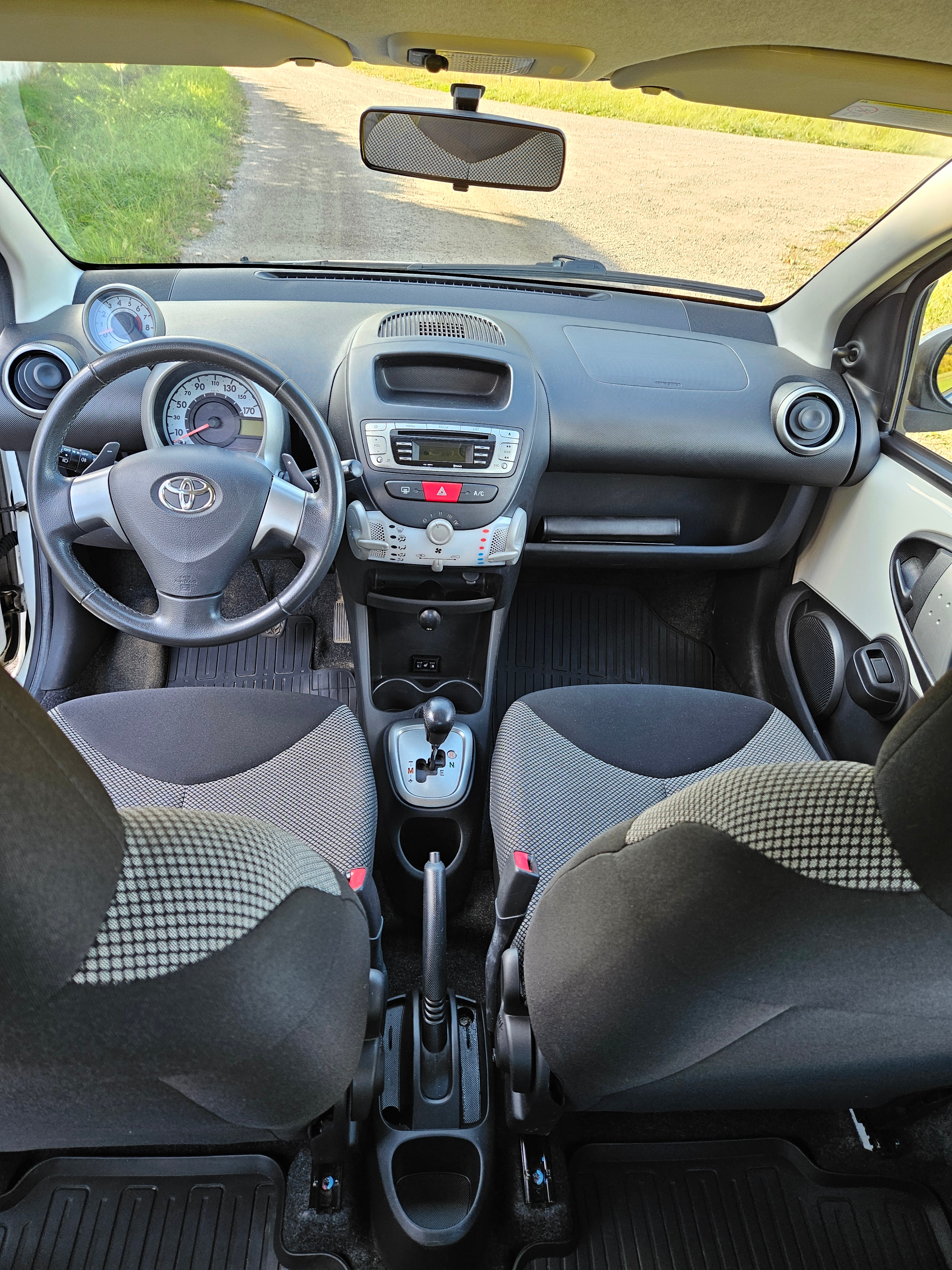 Toyota Aygo 5-dörrar 1.0 VVT-i MultiMode 2012, bild 7/10