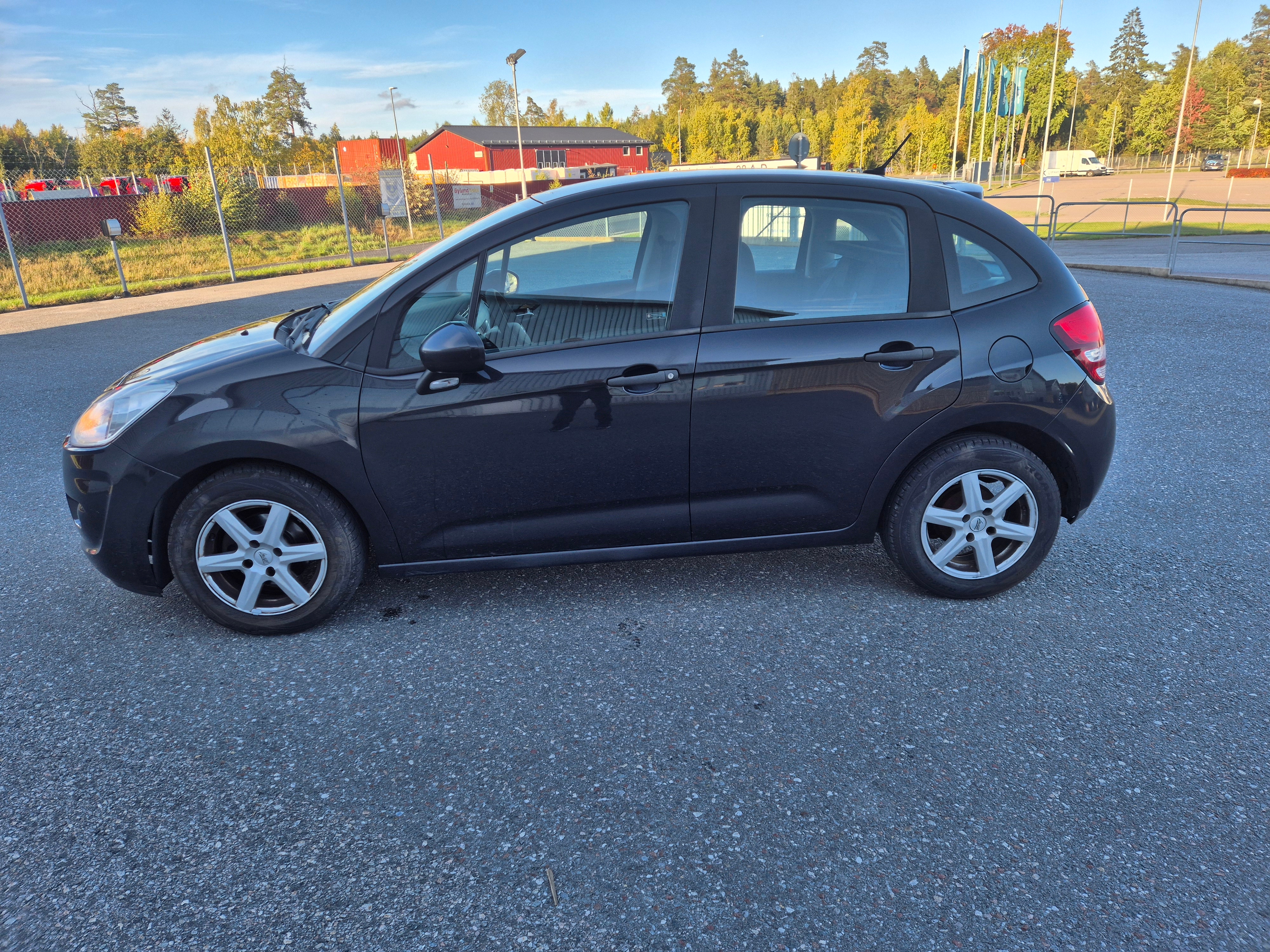 Citroen C3 1.4i Manuell 2010, bild 2/7
