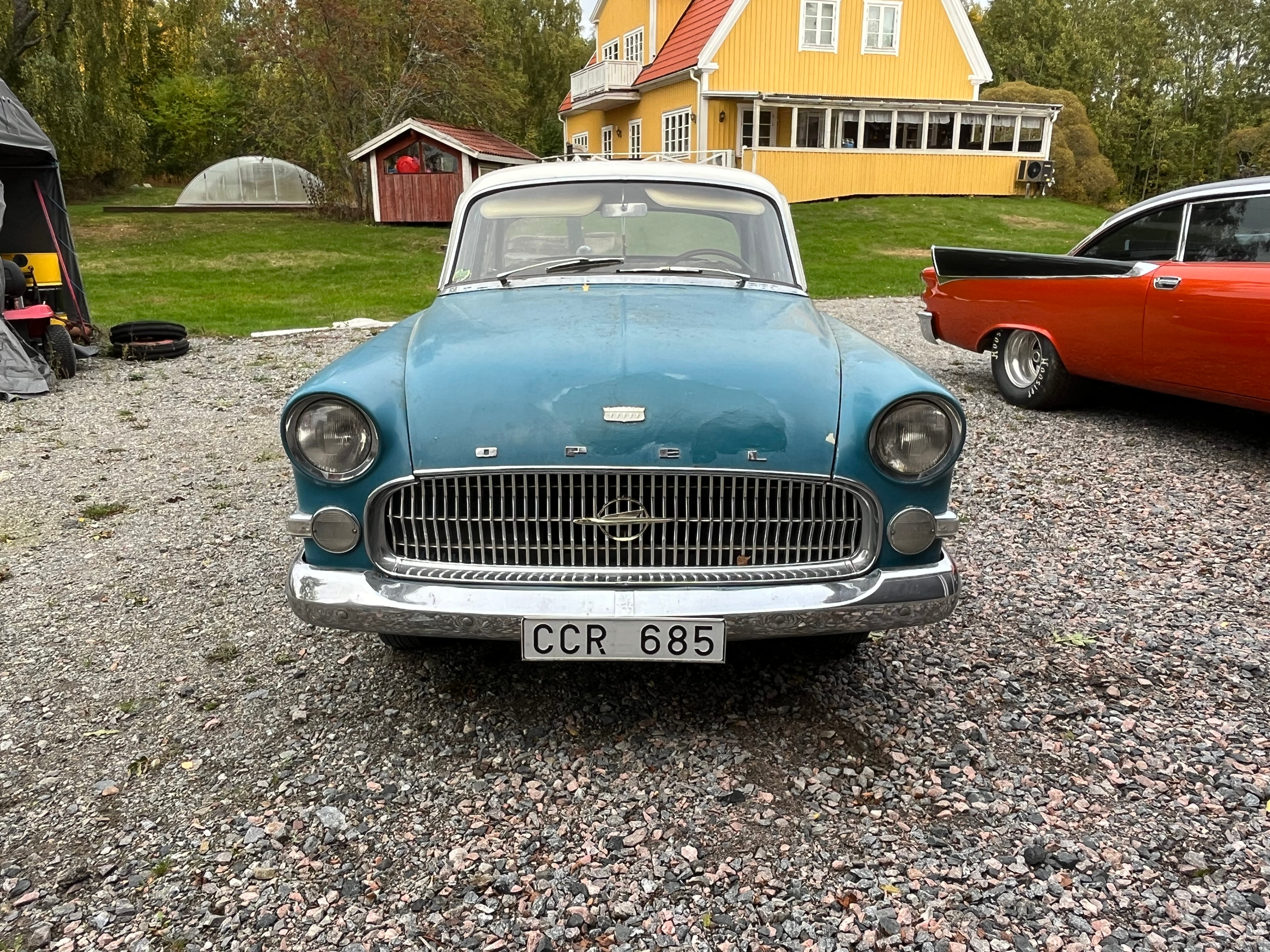 Opel Kapitan 4-dörrars Sedan 2.5 Manuell 1958, photo 2/4