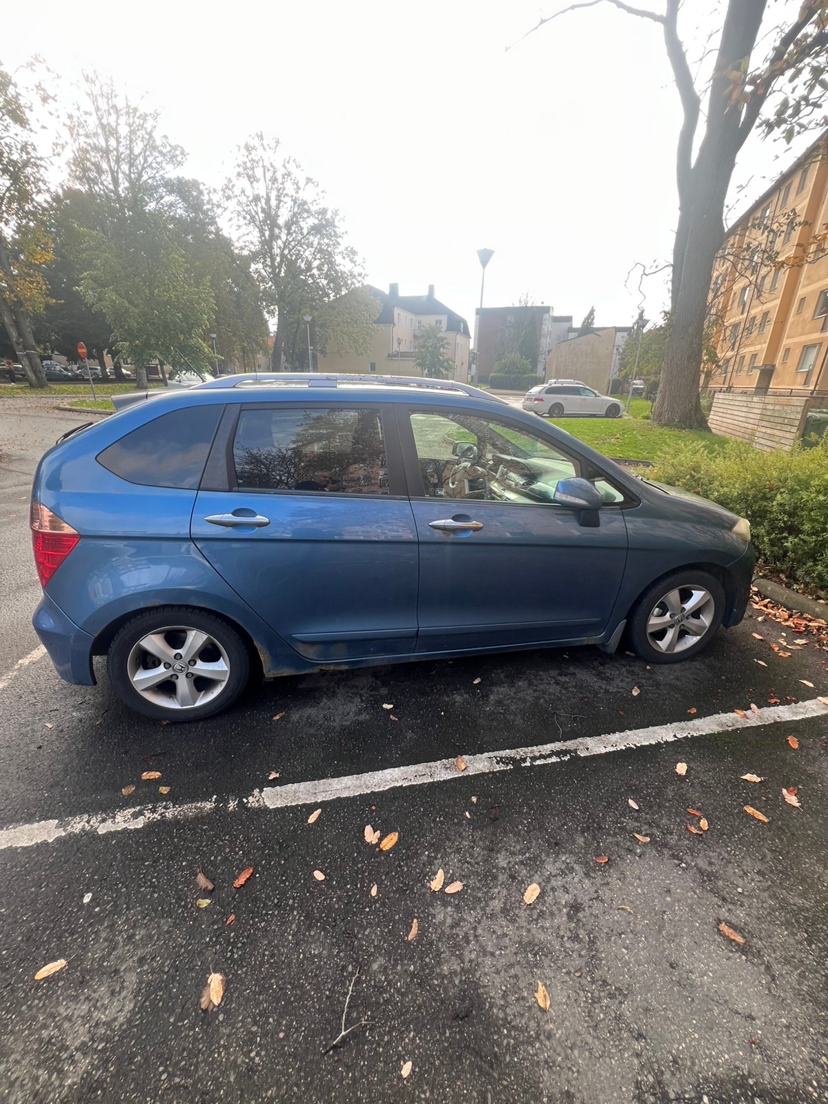 Honda FR-V 1.8 i-VTEC Manuell 2008, kuva 4/7
