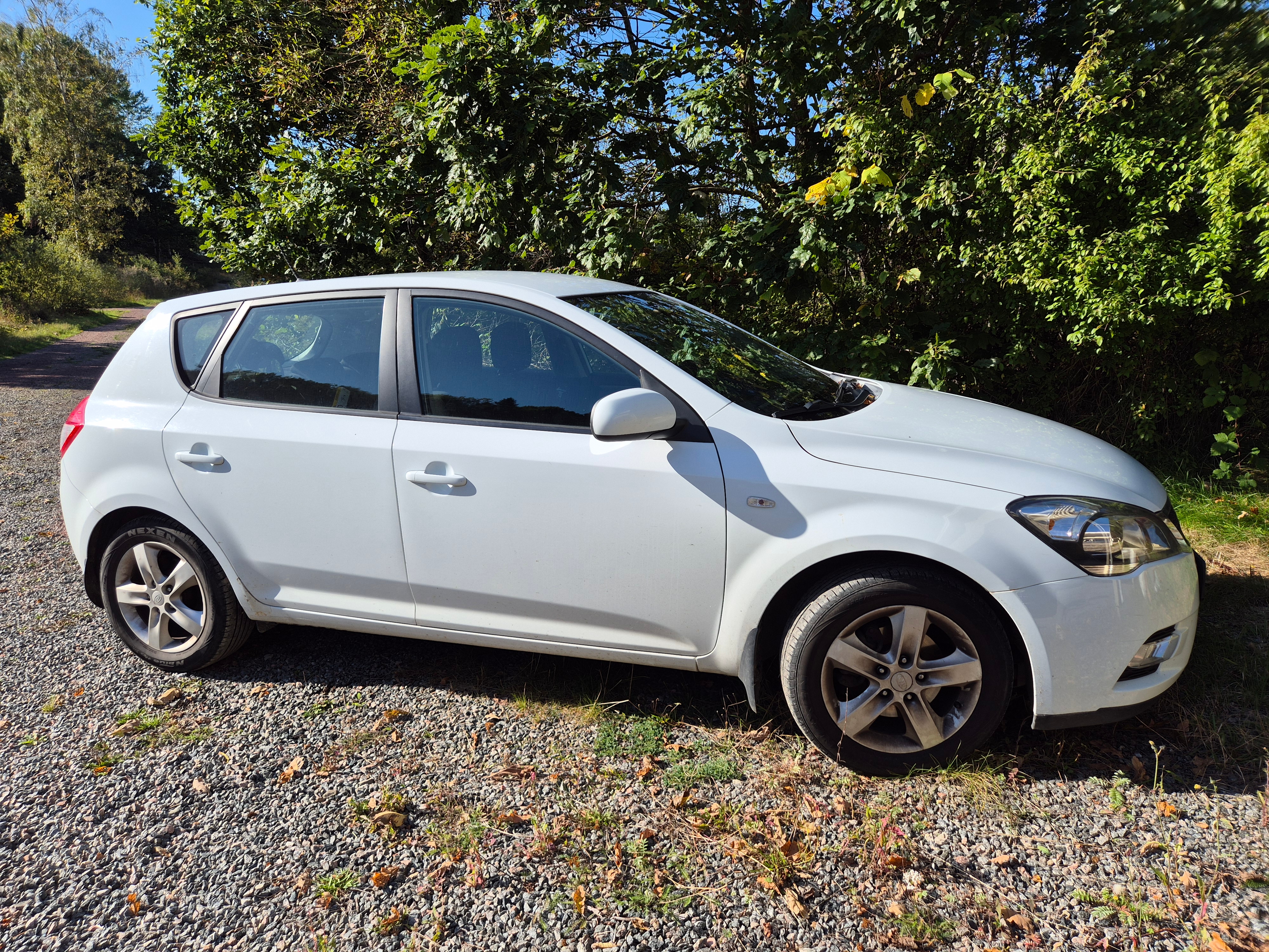 Kia Ceed 1.6 CRDi Manuell 2011, bild 2/6