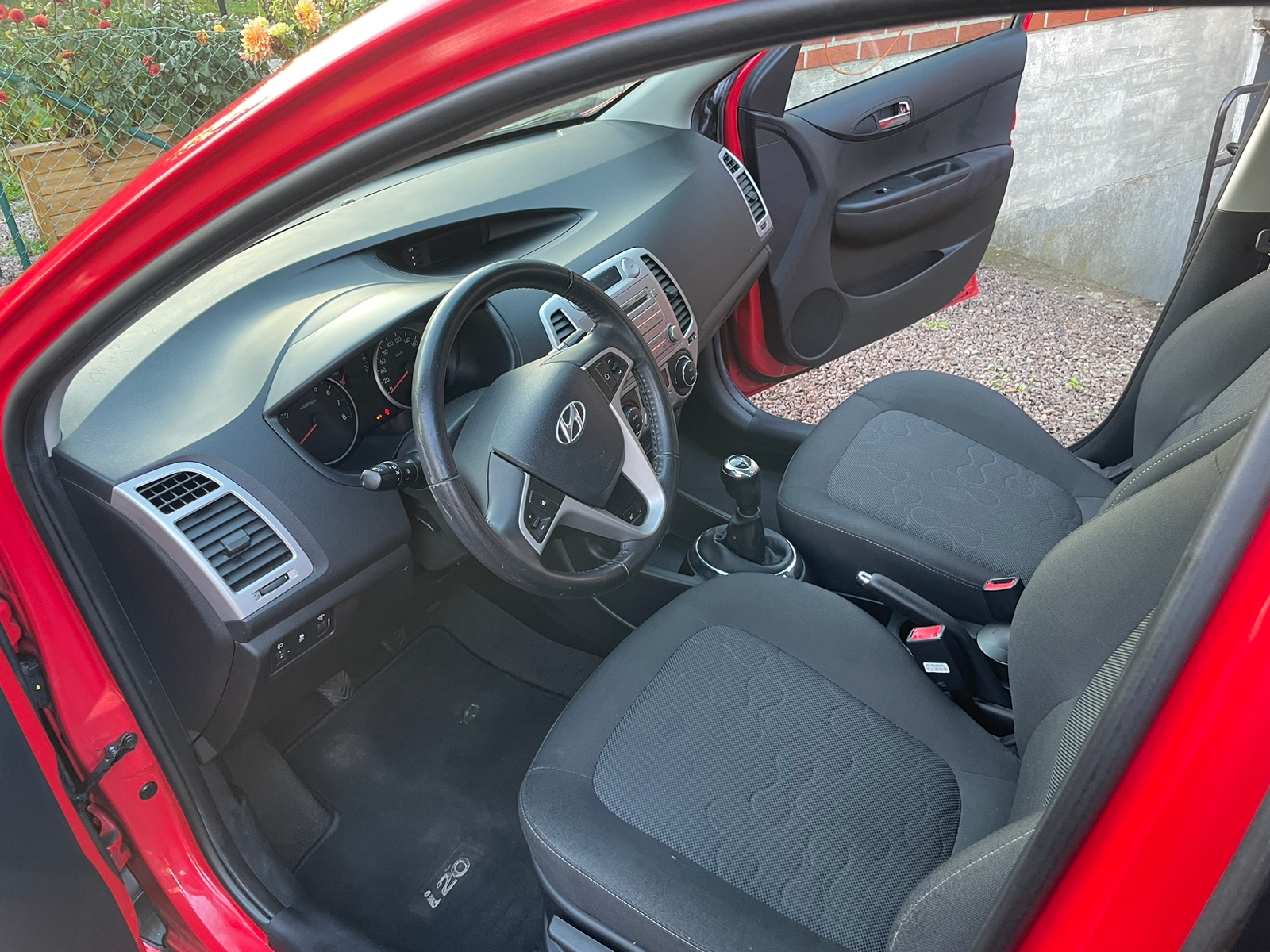 Hyundai i20 5-dörrar 1.4 Manuell 2012, bild 7/8