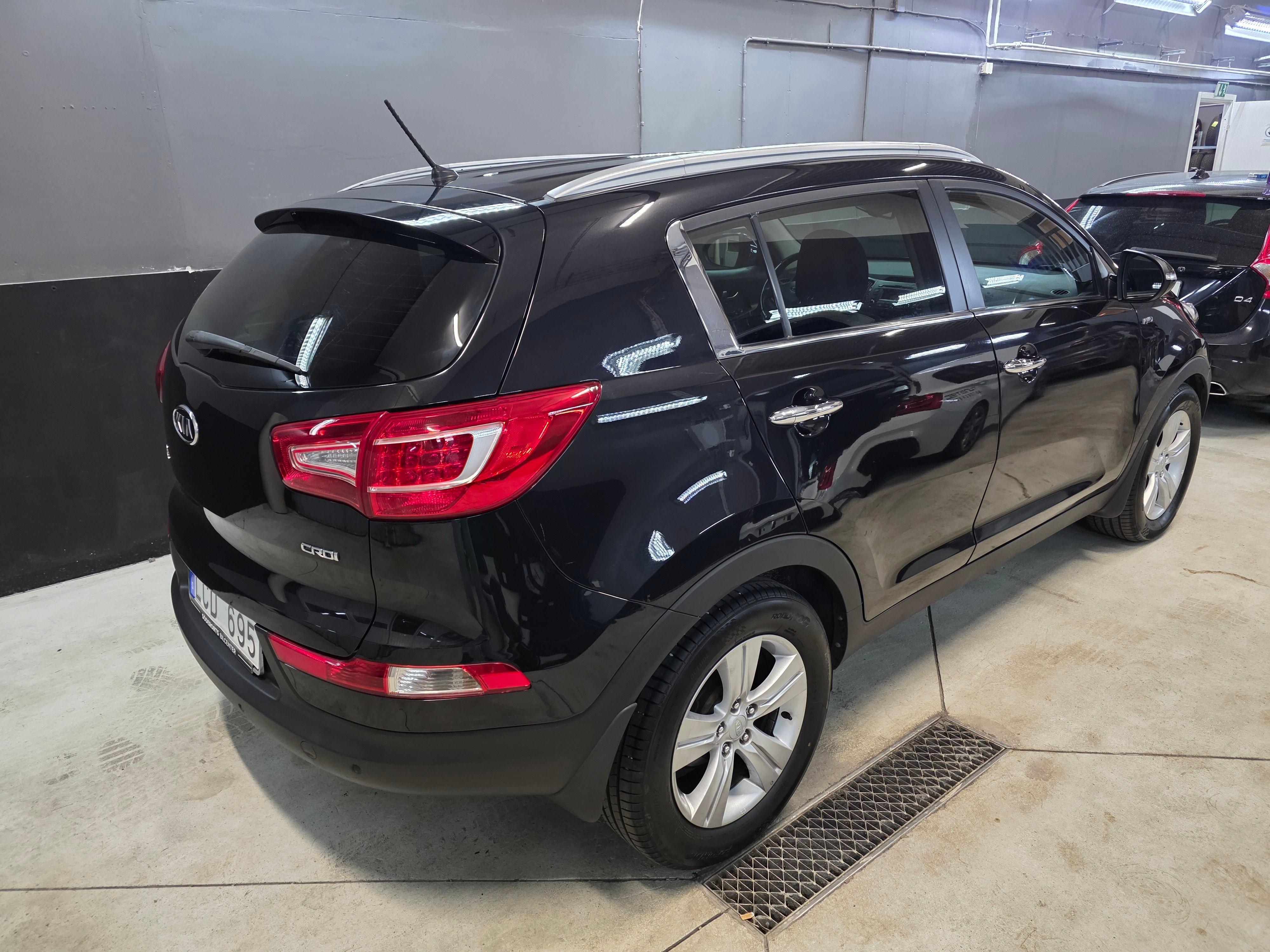 Kia Sportage 2.0 CRDi AWD Manuell 2011, bild 8/8