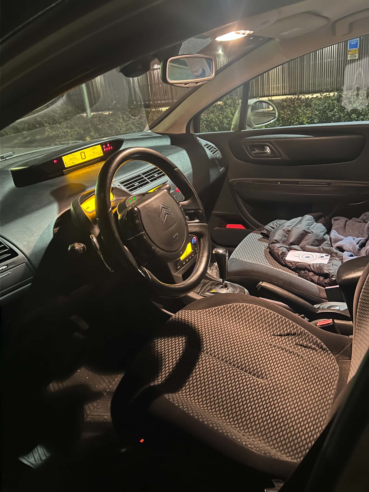Citroen C4 1.6 HDiF EGS 2007, bild 5/7