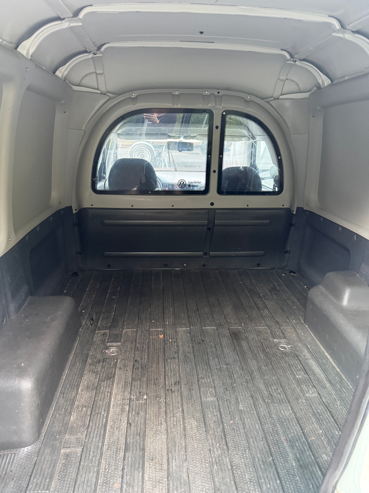 Volkswagen Caddy Skåpbil 1.4 MPI Manuell 2001, bild 6/7