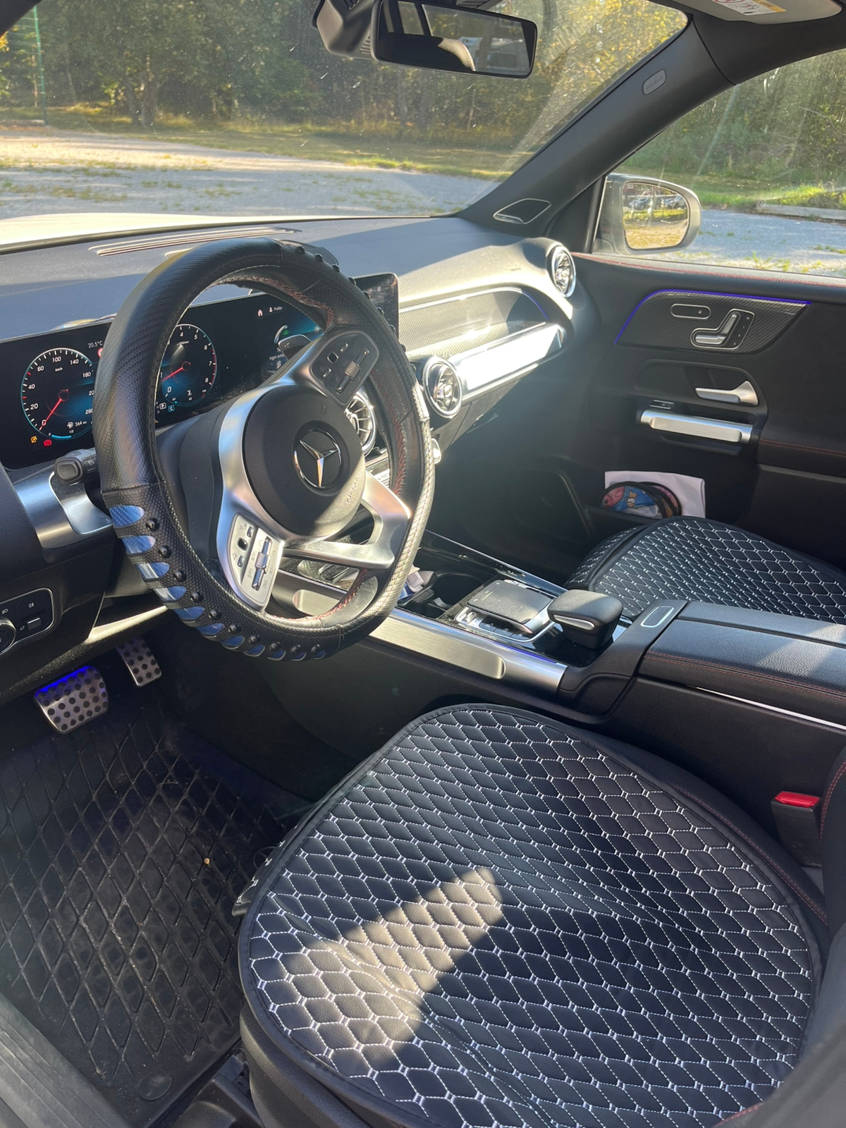 Mercedes-Benz GLB 250 4MATIC 8G-DCT 2020, photo 7/9