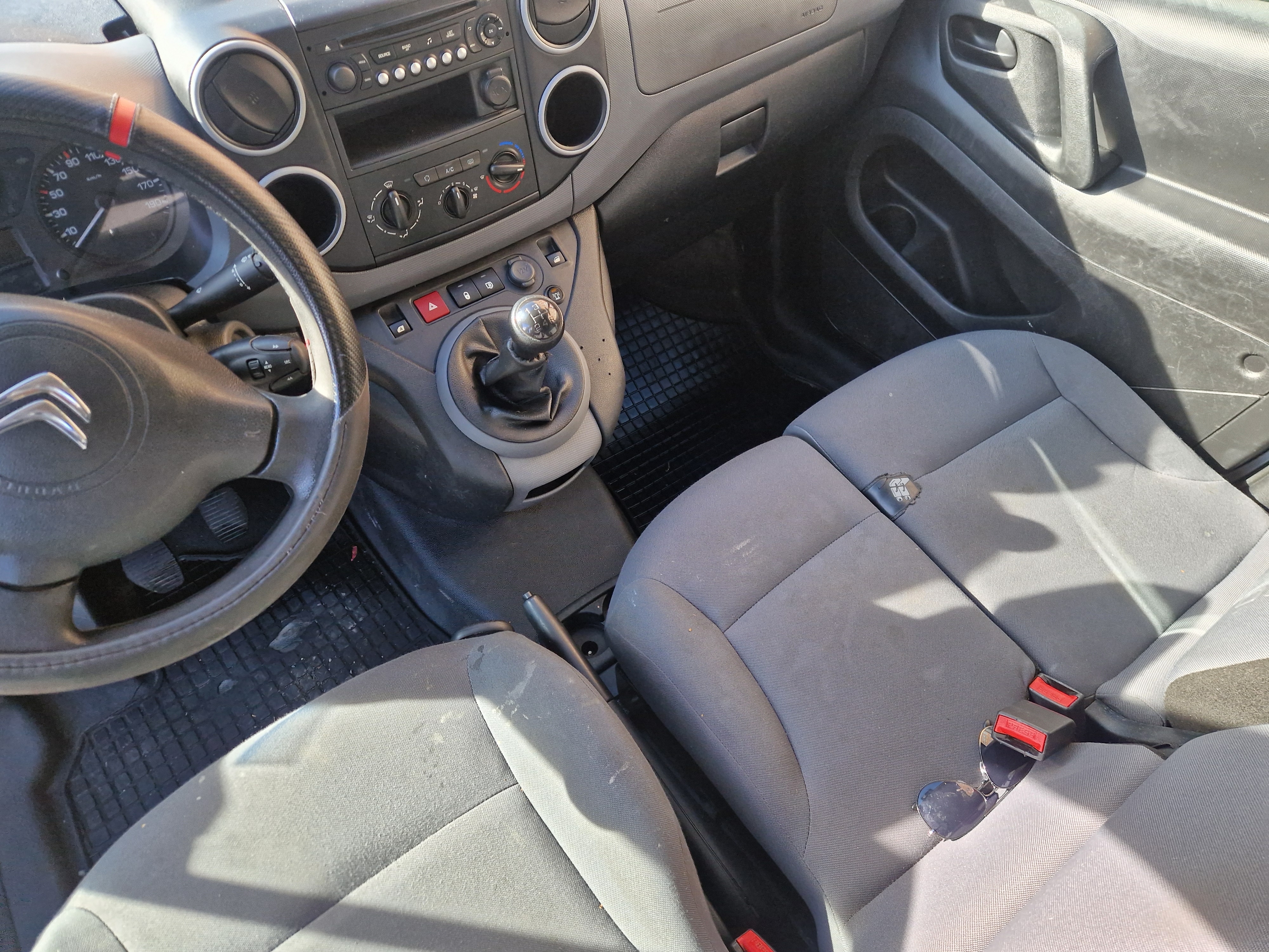 Citroen Berlingo Van 1.6 HDiF 8v Manuell 2015, photo 6/10